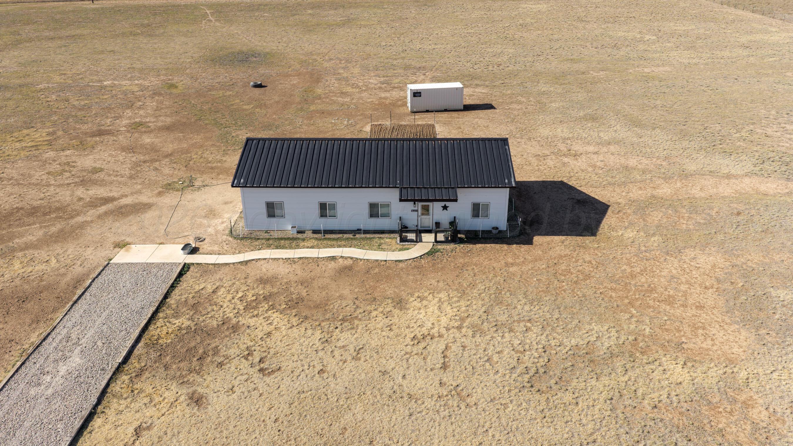 18401 Callahan Road Property Photo 5