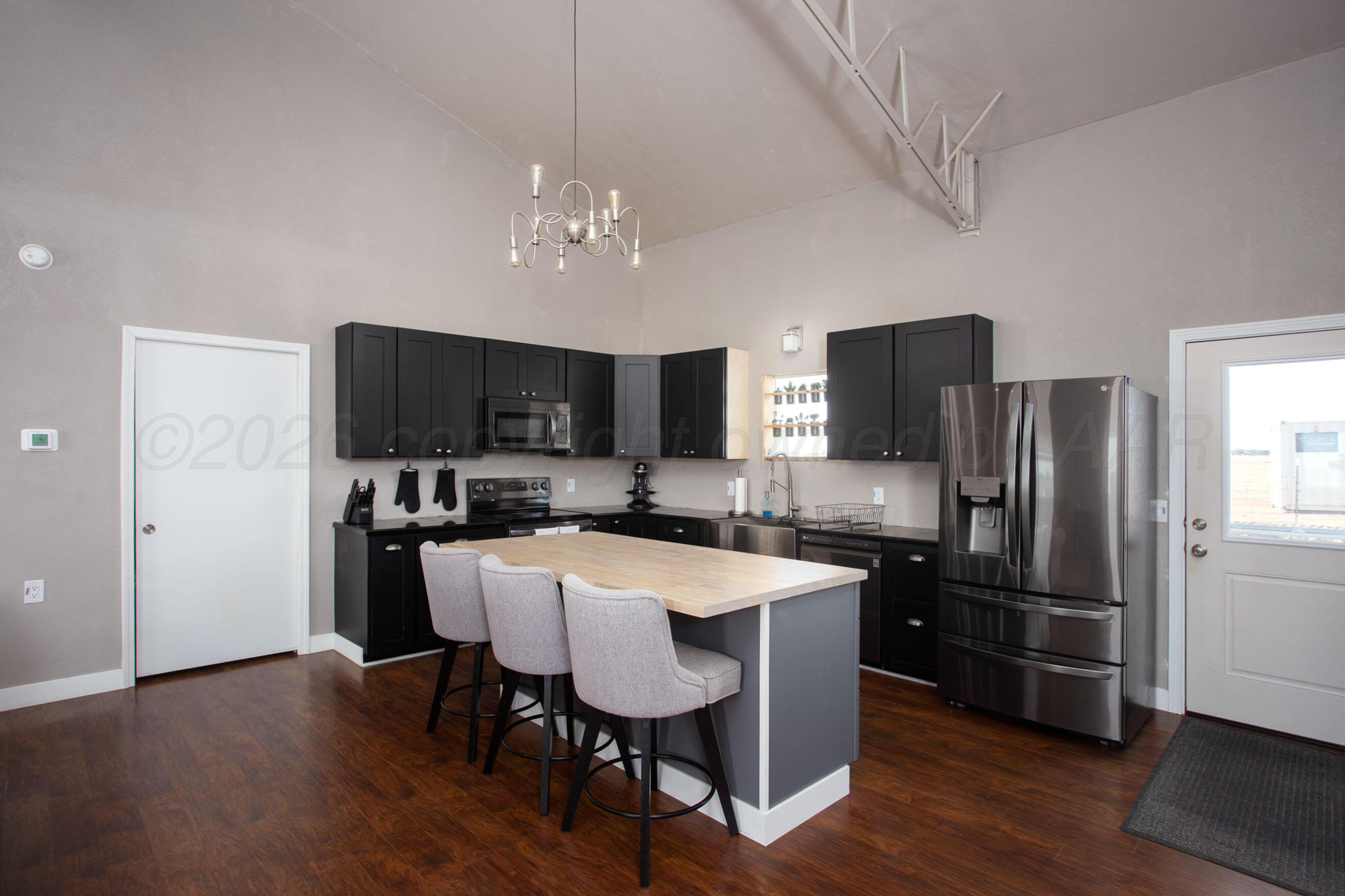 18401 Callahan Road Property Photo 10