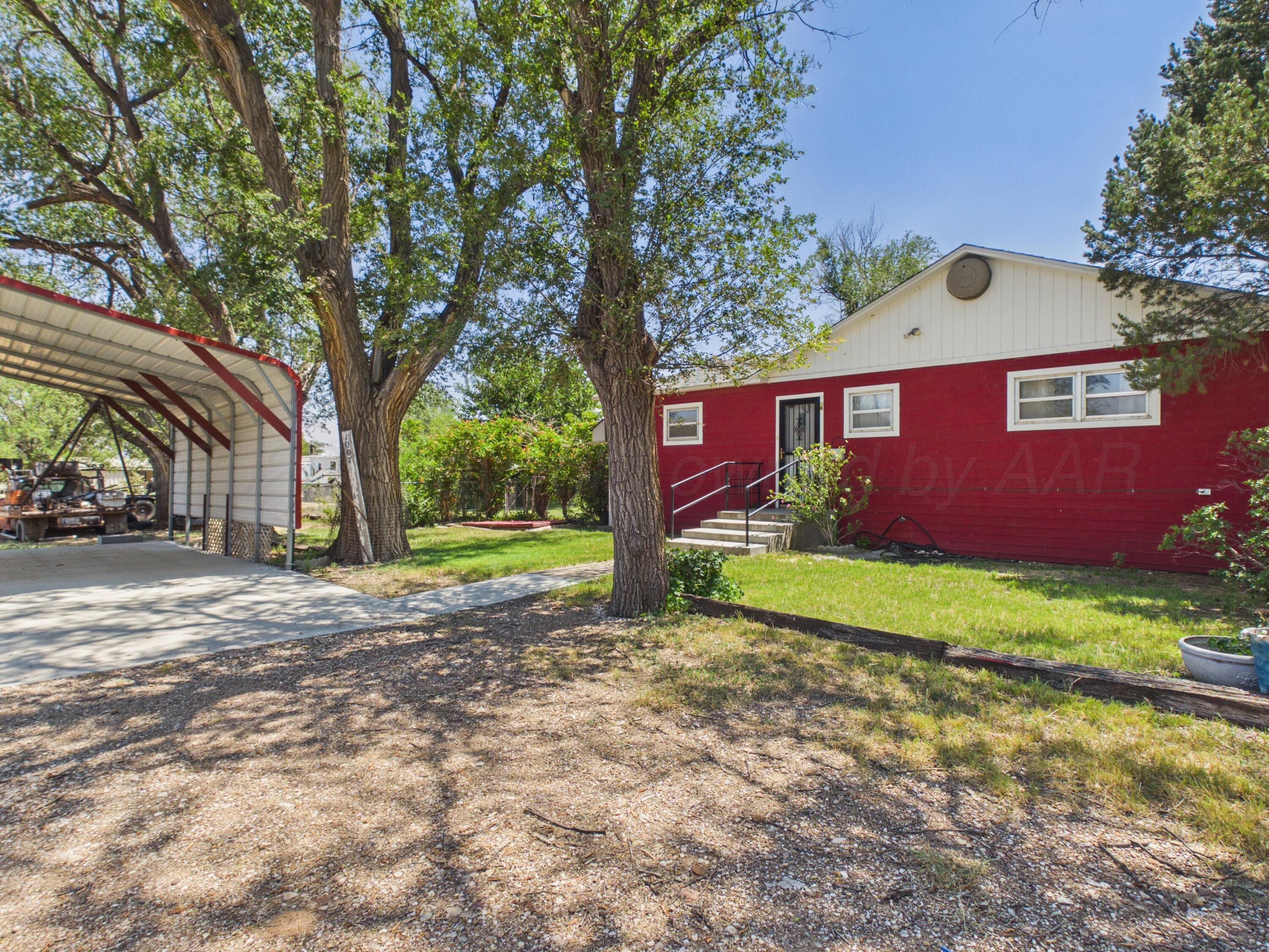1007 S 2nd Street Property Photo 4