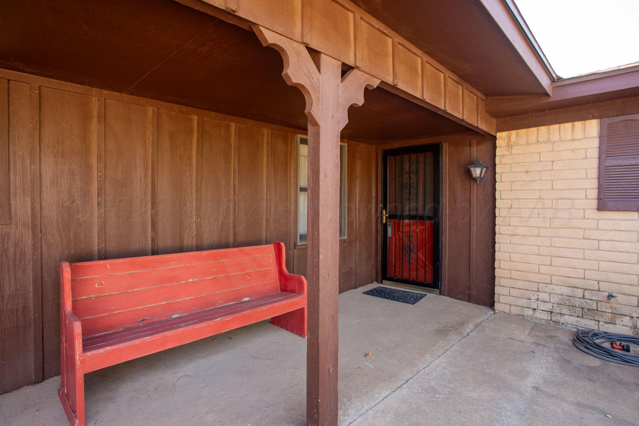 7306 Pettitt Street Property Photo 4