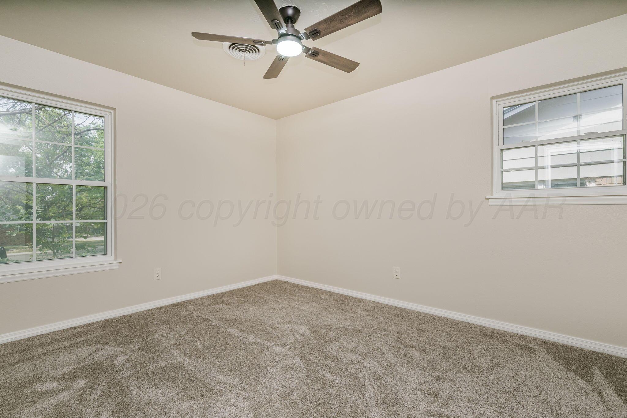1409 Hillcrest Drive Property Photo 15