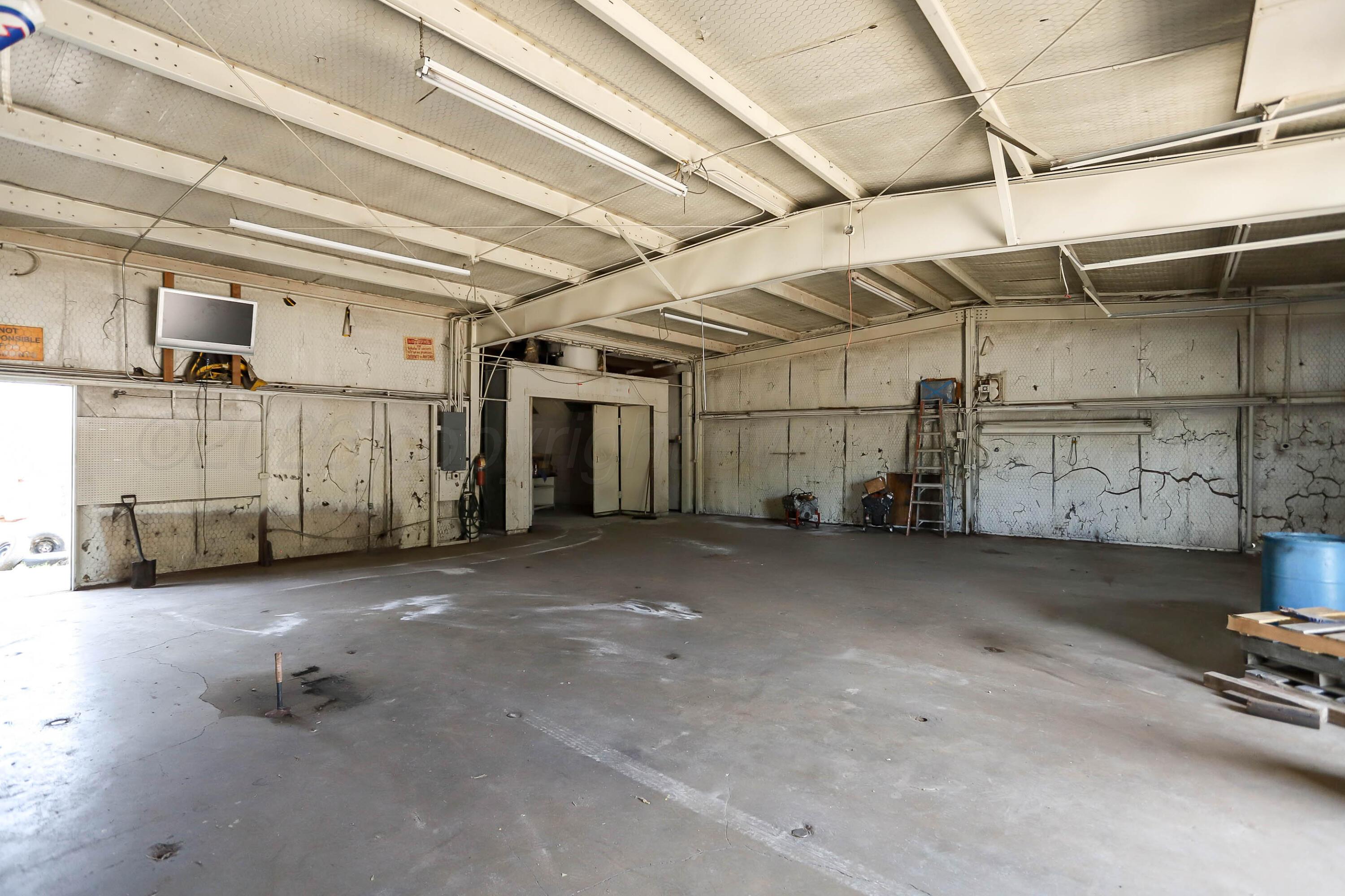 7624 River Road Property Photo 14