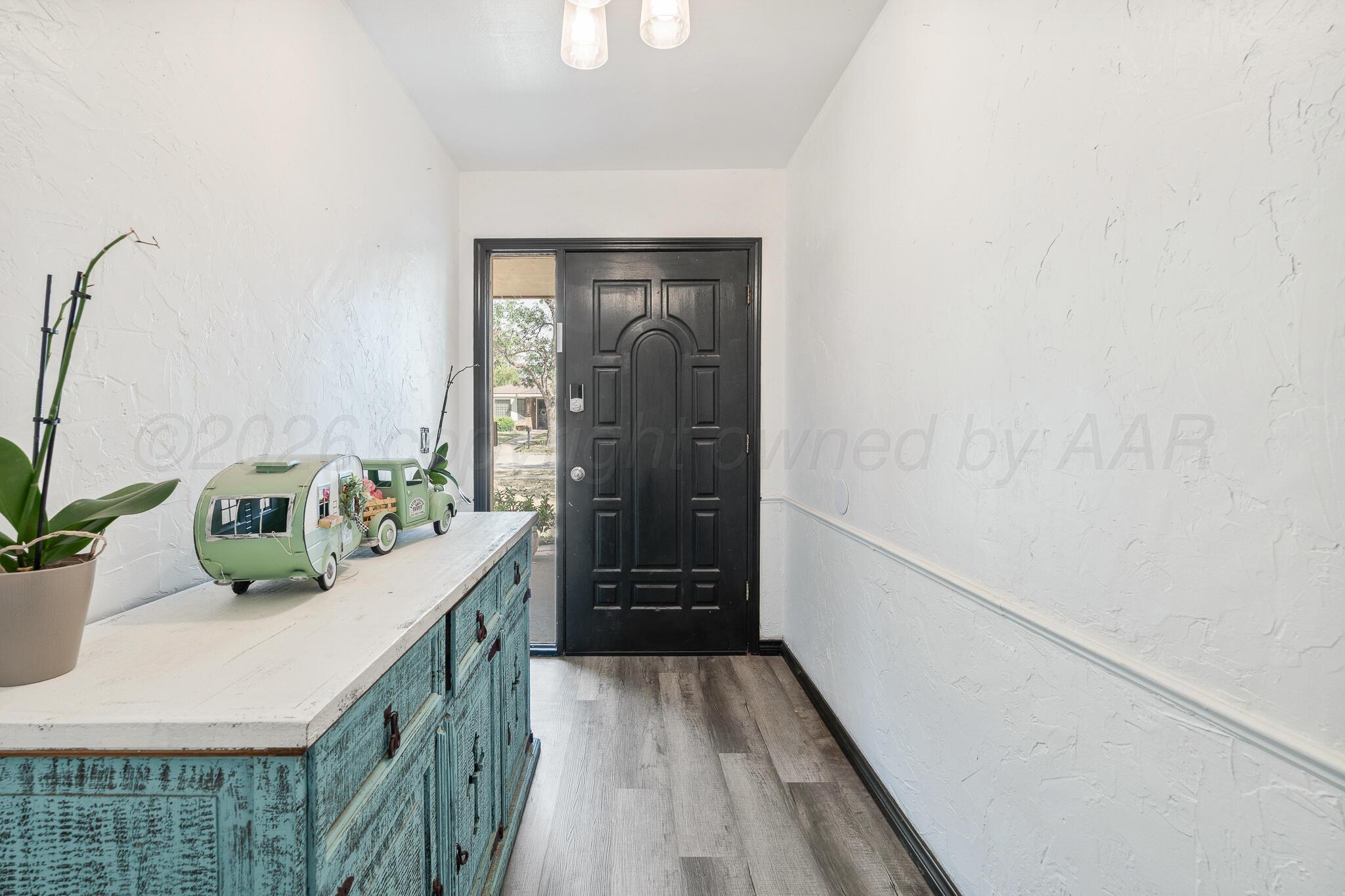7608 Canode Drive Property Photo 4