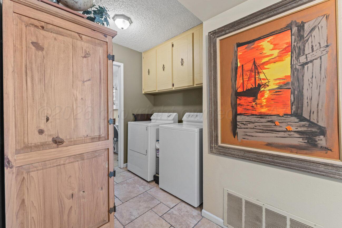 1301 Cooley Drive Property Photo 12