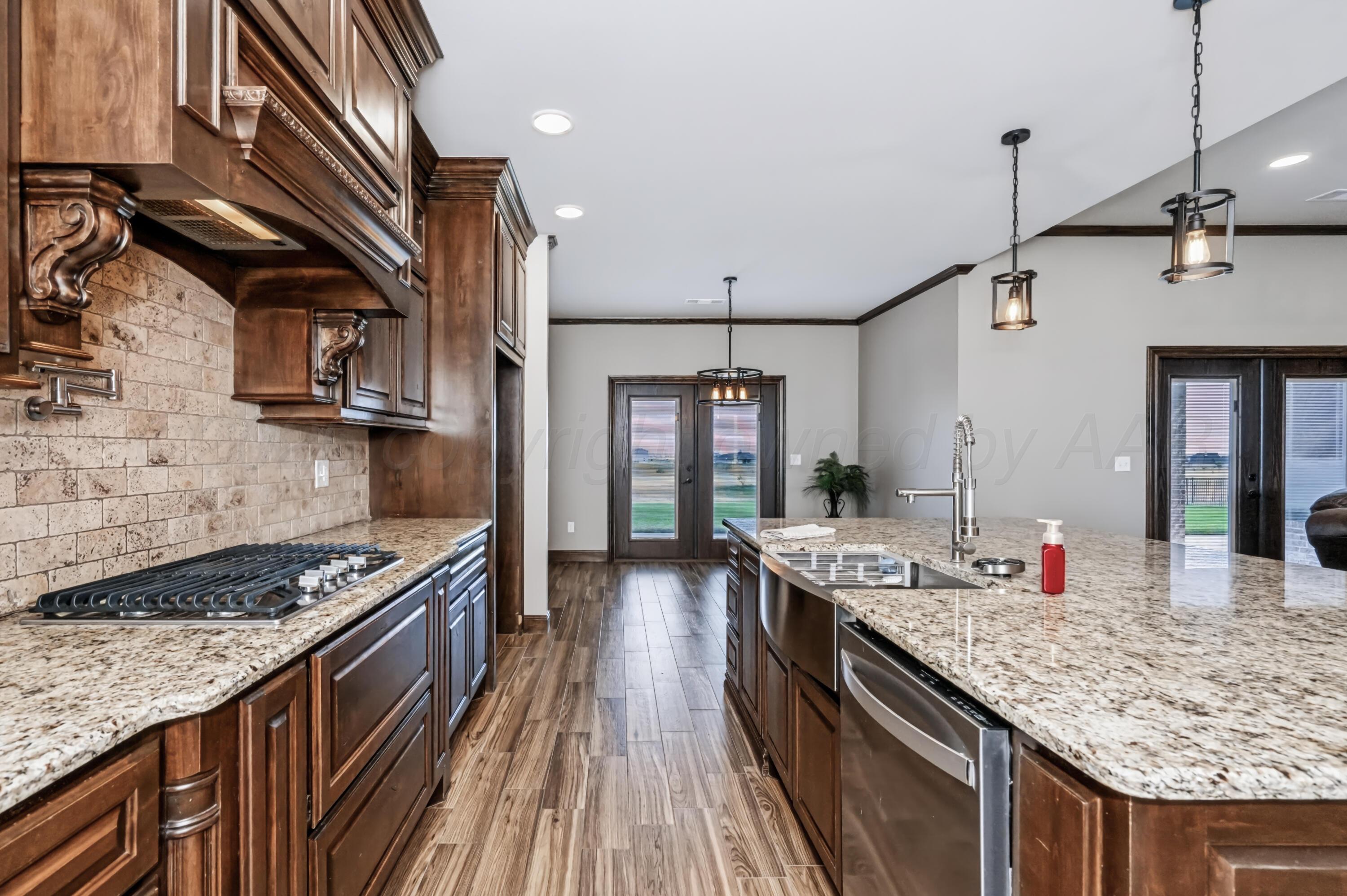 12951 Wandering Road Property Photo 7