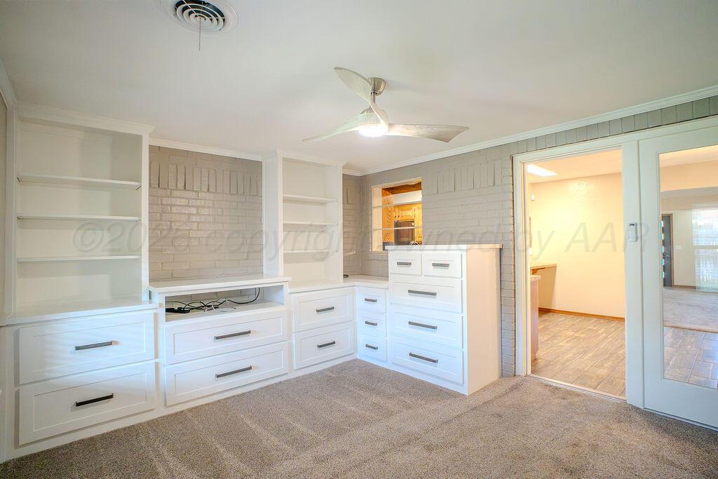 6605 Deer Park Drive Property Photo 11