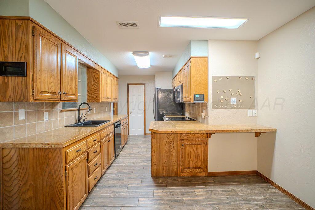 6605 Deer Park Drive Property Photo 15