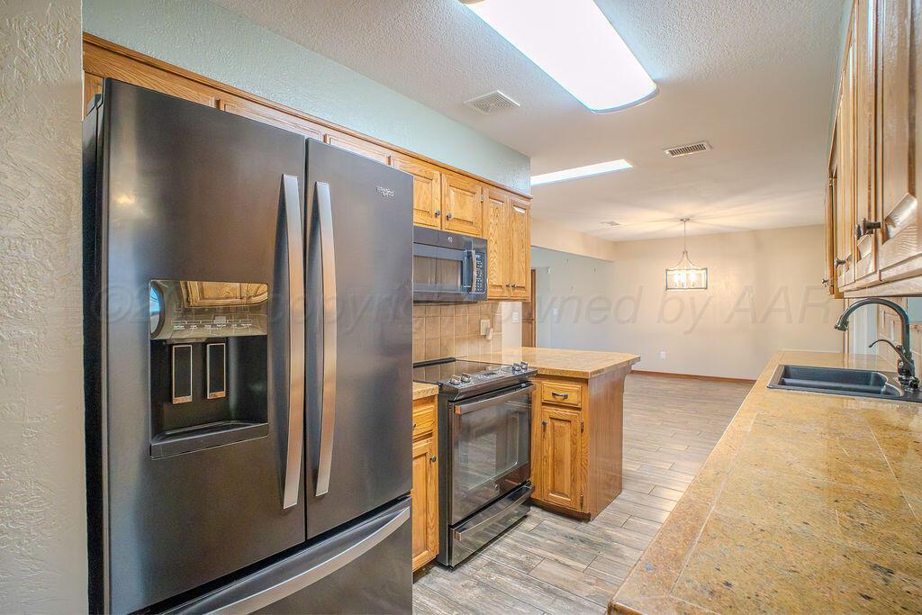 6605 Deer Park Drive Property Photo 16