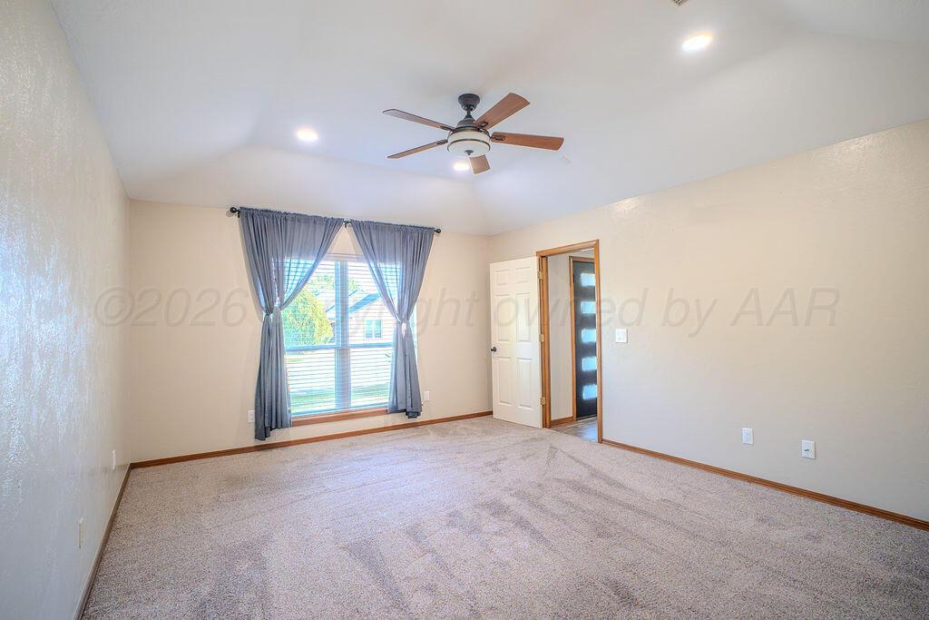 6605 Deer Park Drive Property Photo 17