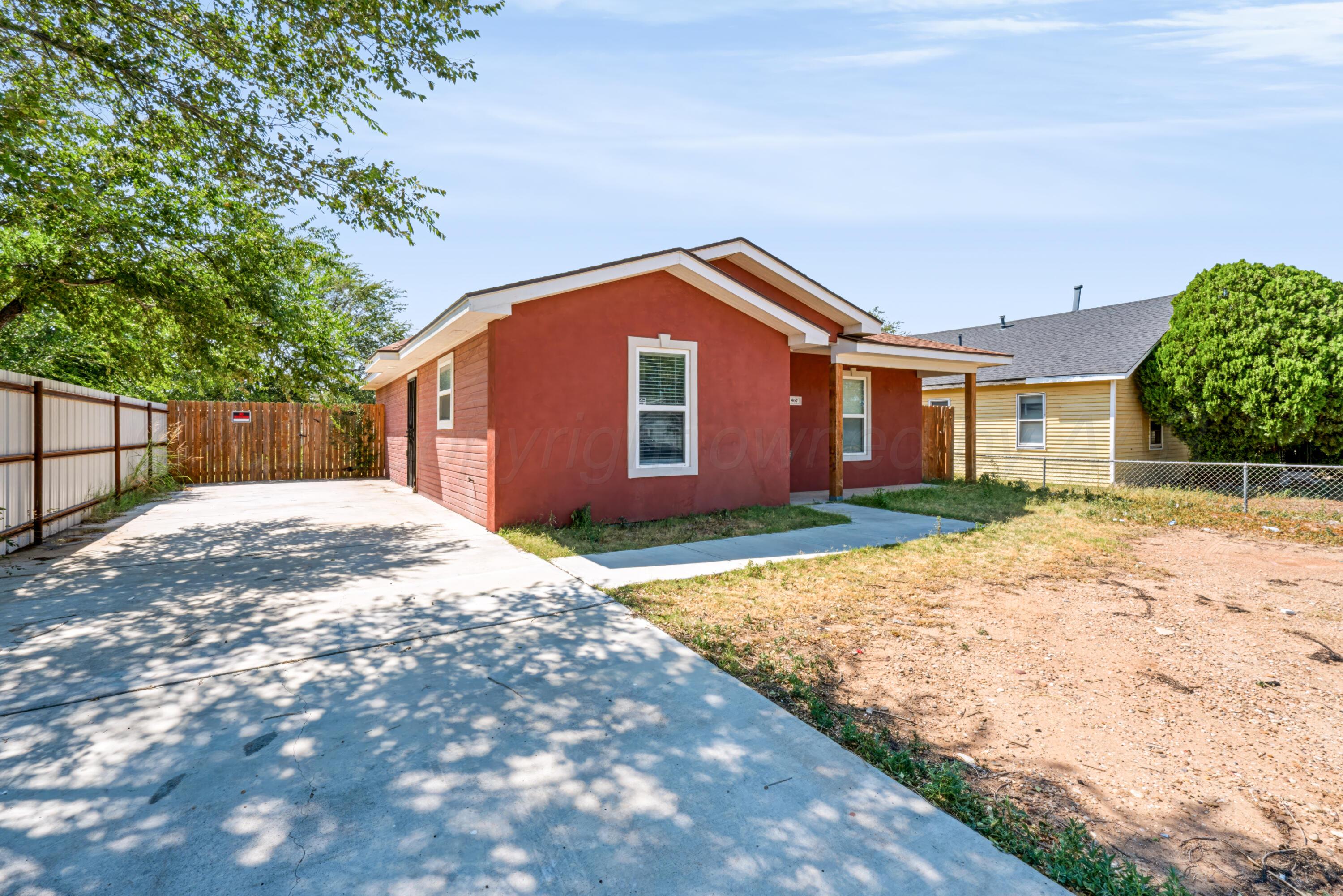 807 N Houston Street Property Photo 1
