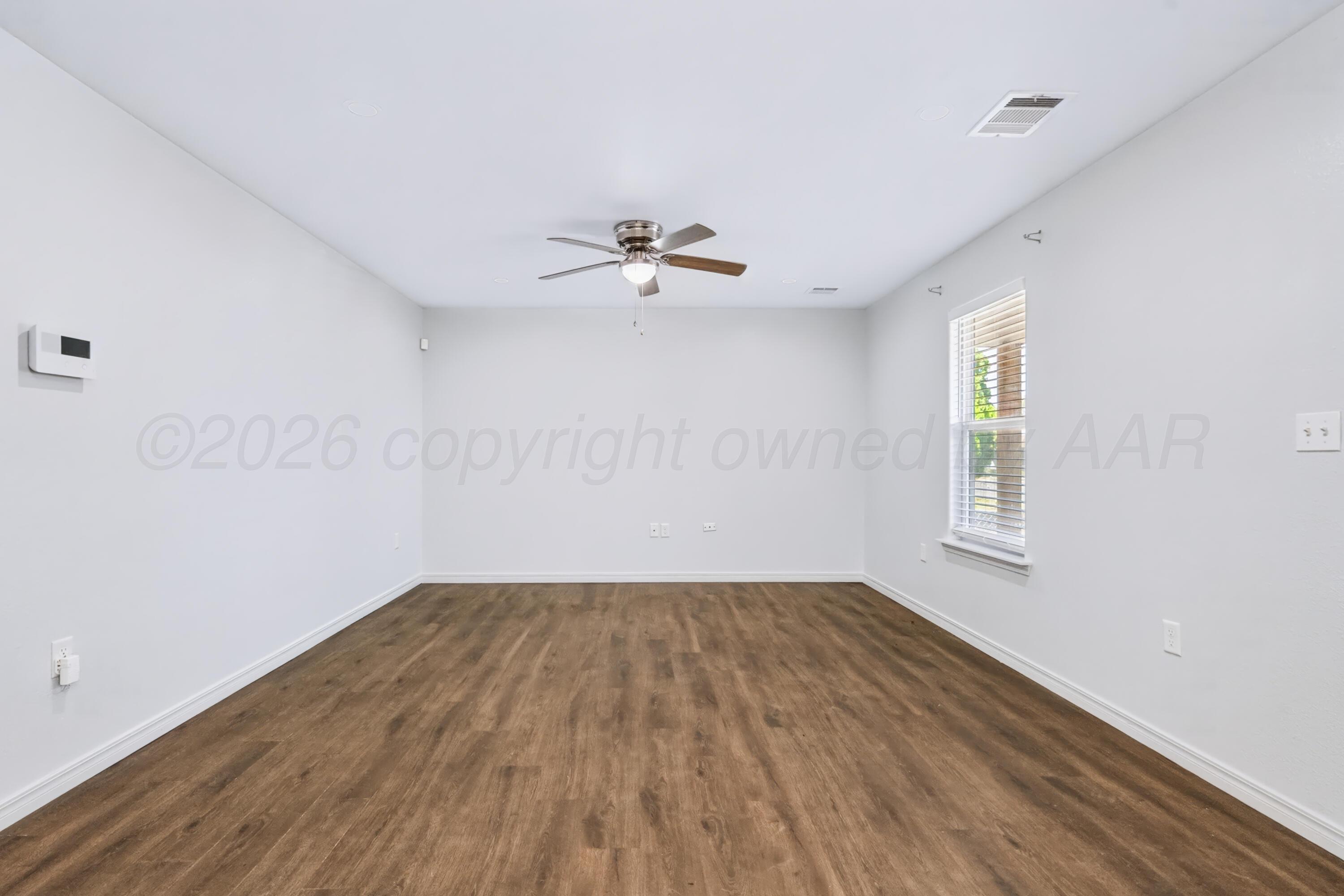 807 N Houston Street Property Photo 17