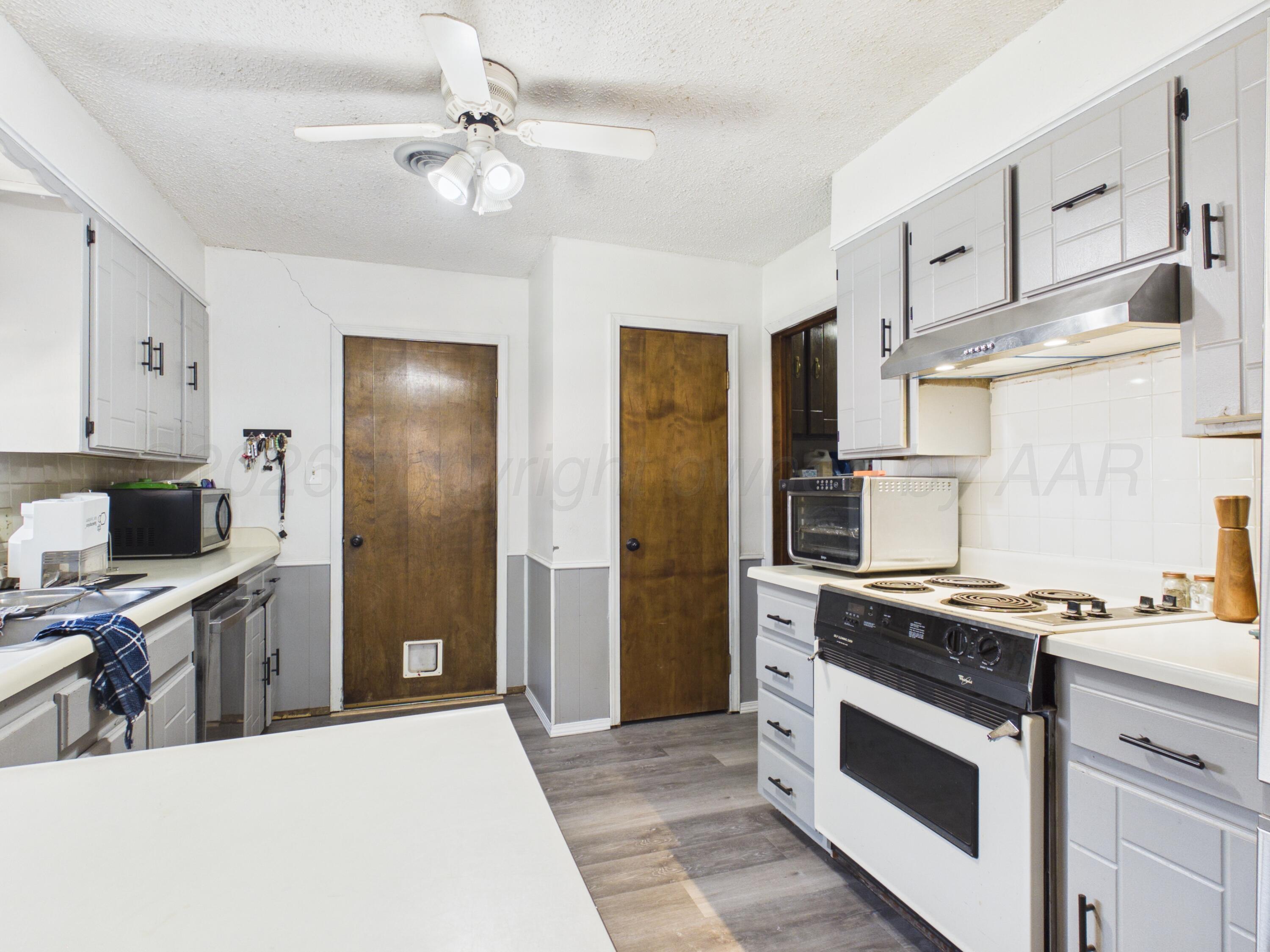 410 Nara Visa Lane Property Photo 12