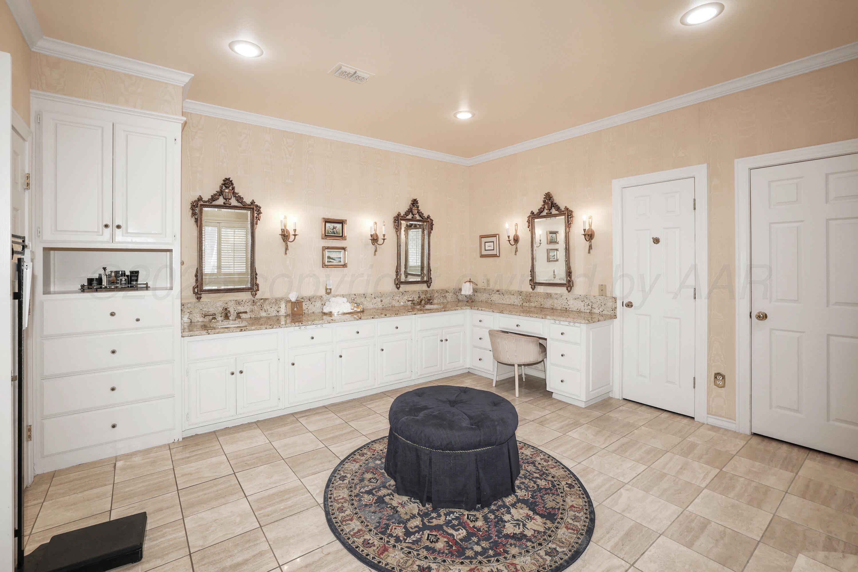 7216 Versailles Drive Property Photo 33