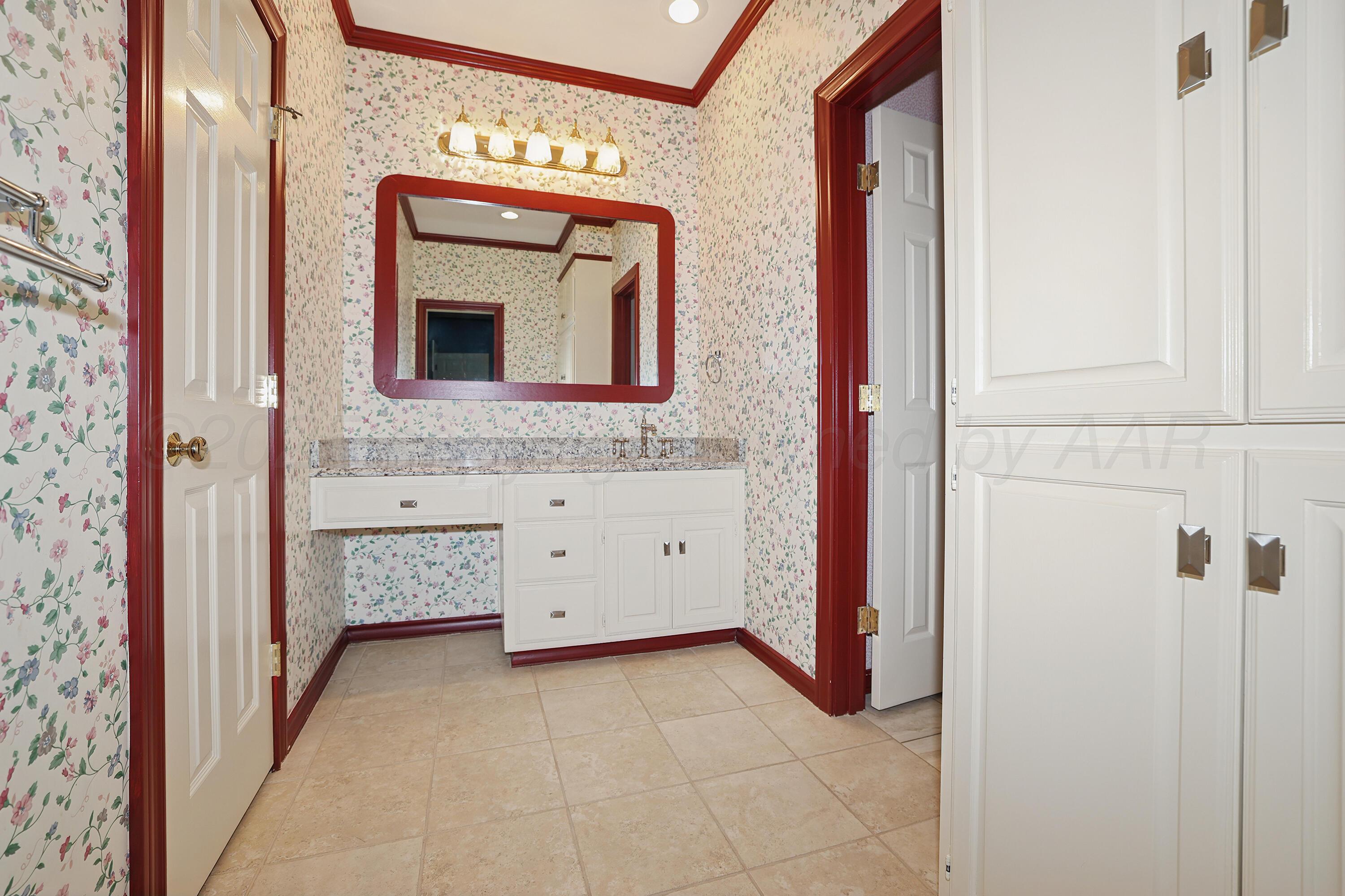7216 Versailles Drive Property Photo 42
