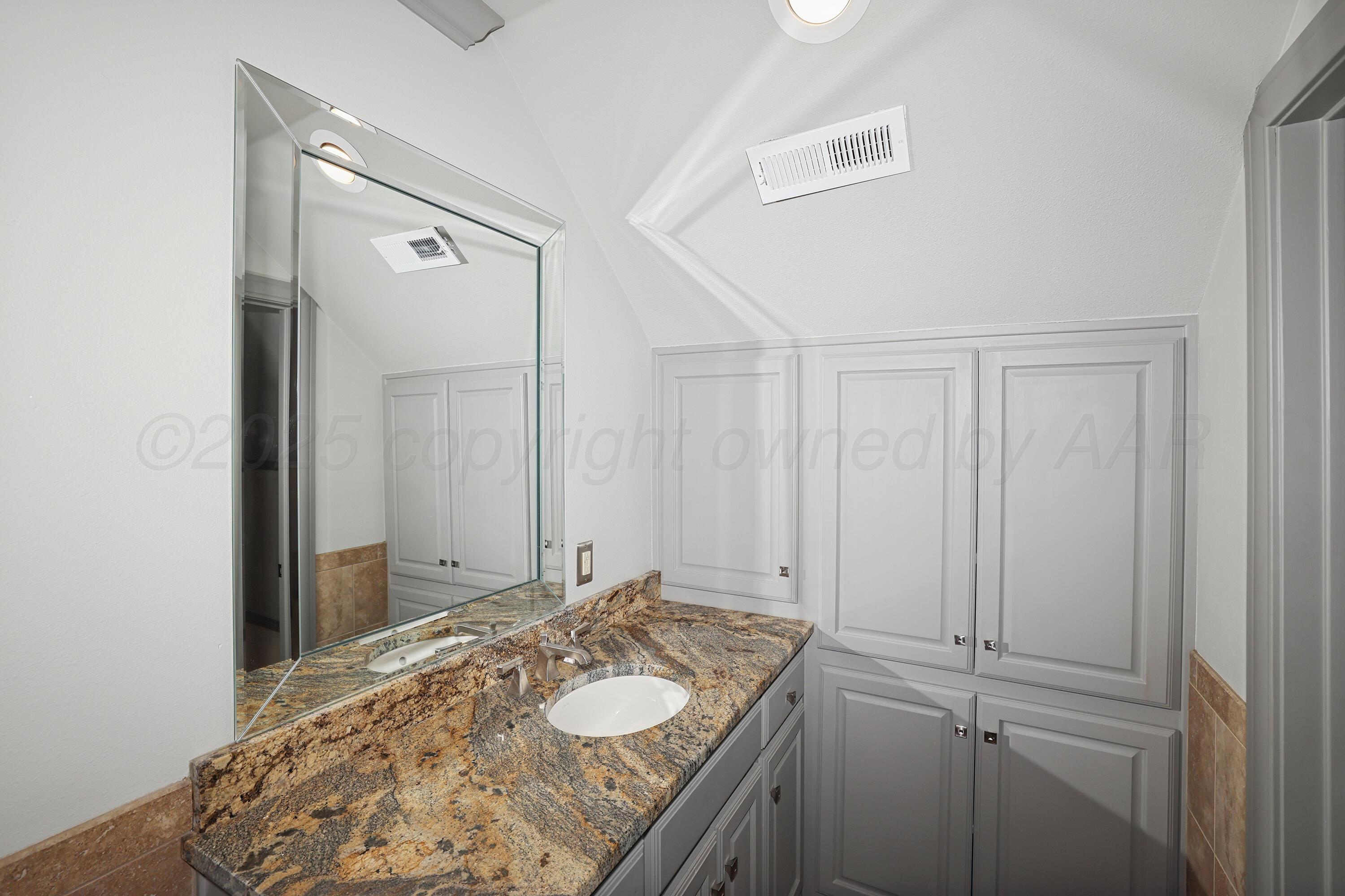 7216 Versailles Drive Property Photo 56