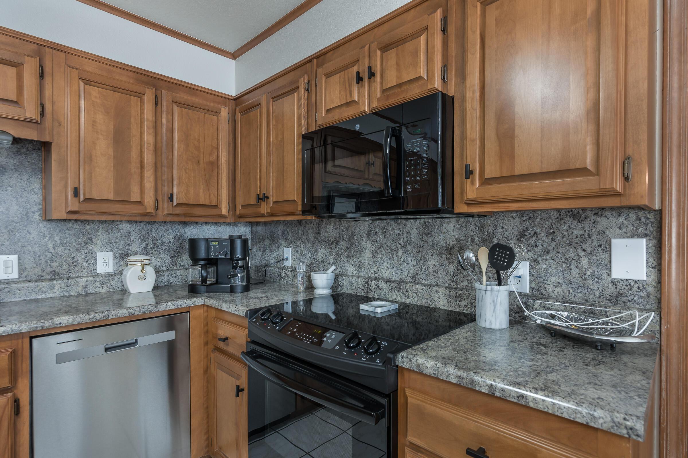 6053 Belpree Road Property Photo 16