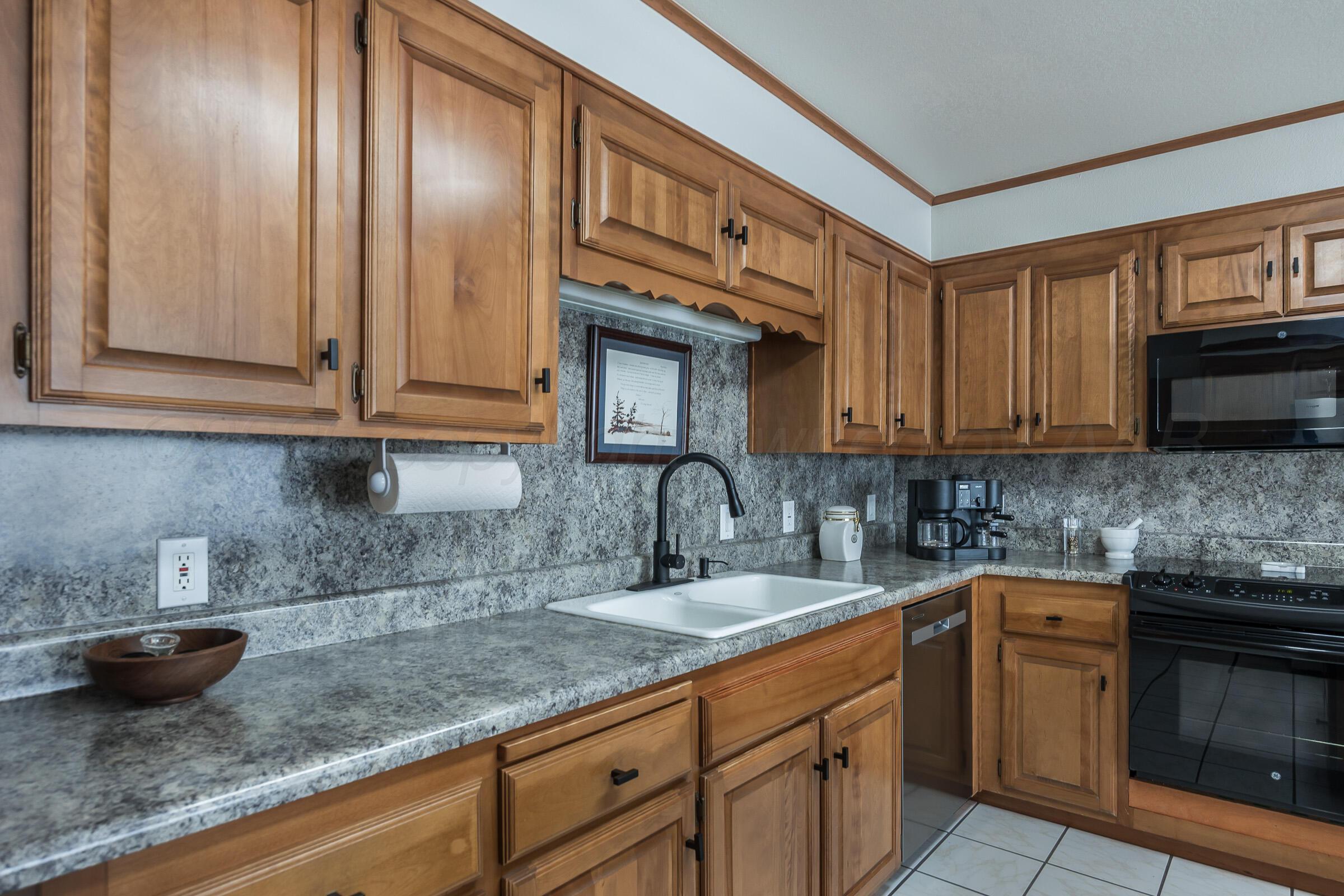 6053 Belpree Road Property Photo 17