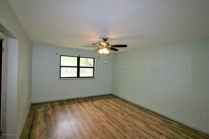 4431 Evelyn Street Property Photo 9