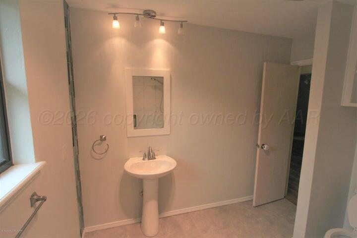 4431 Evelyn Street Property Photo 16