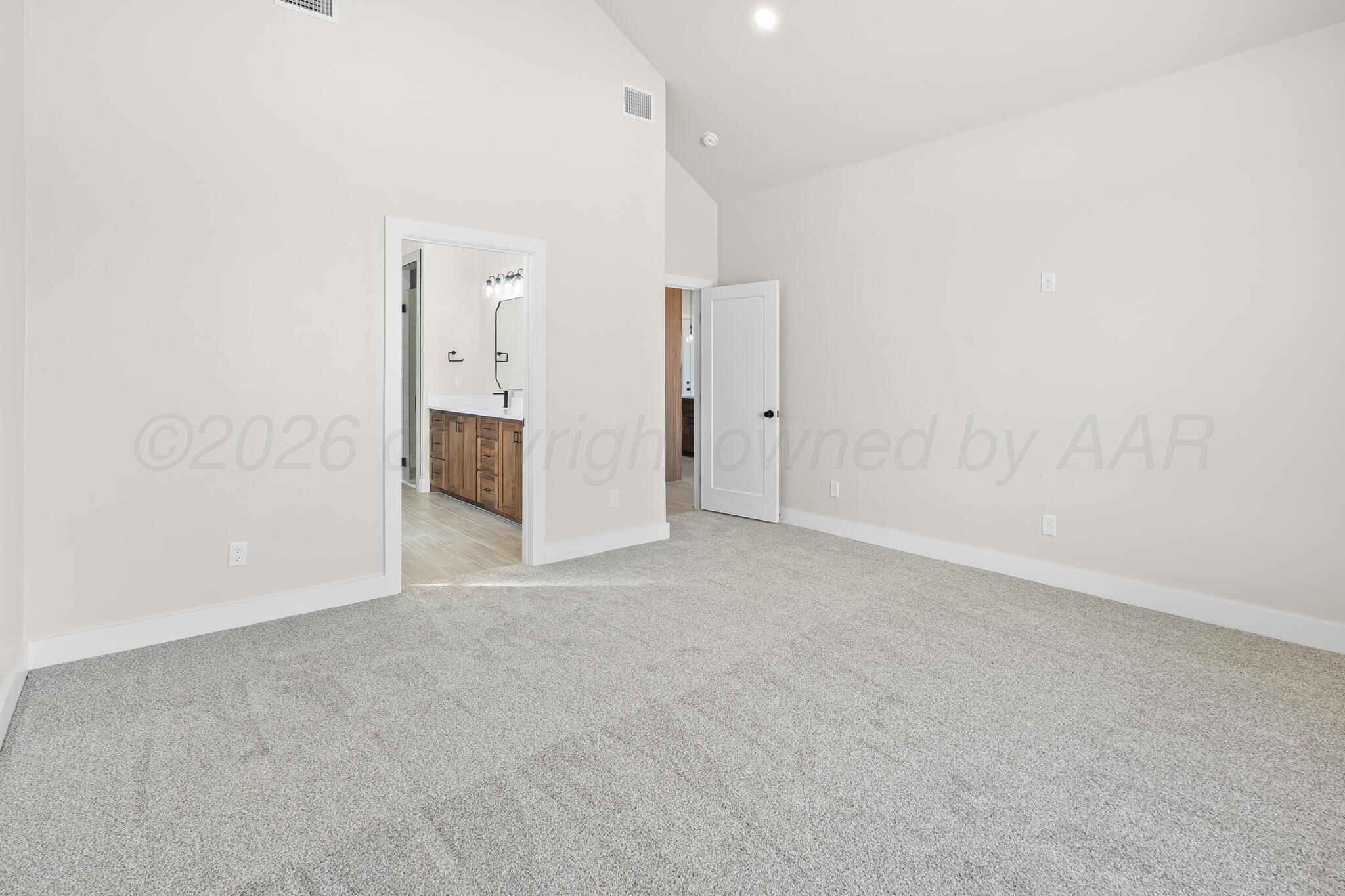 15 Thicket Drive Property Photo 12