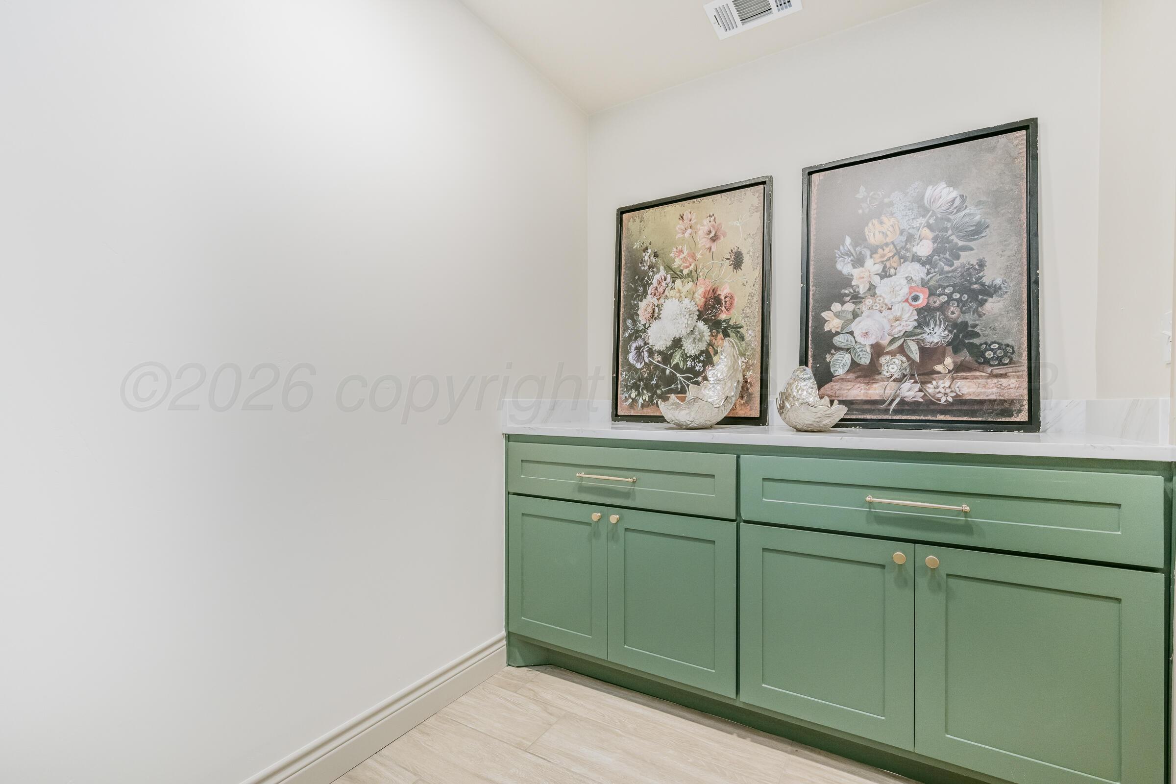 3208 S Austin Street Property Photo 18