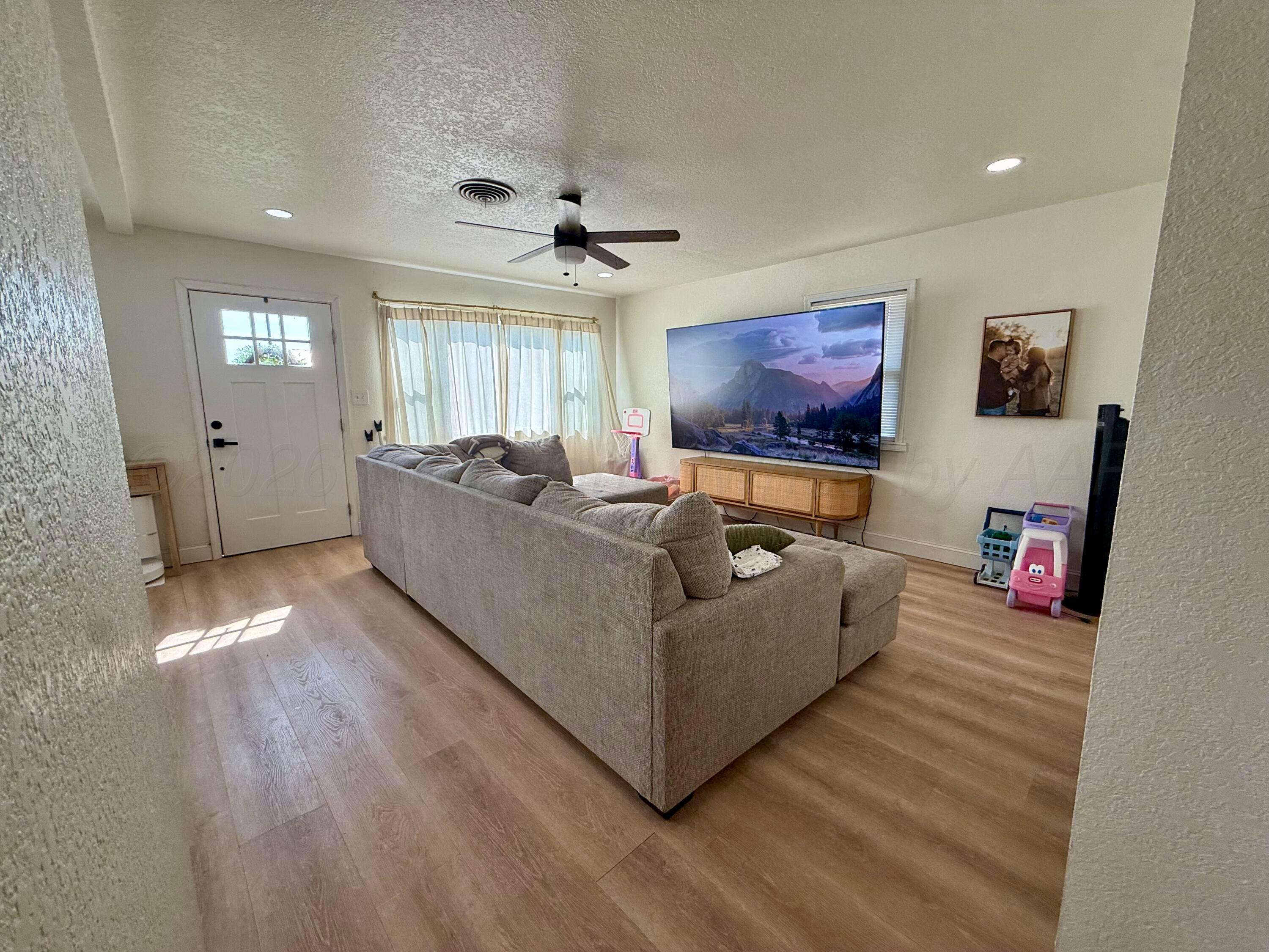 308 Allen Avenue Property Photo 4