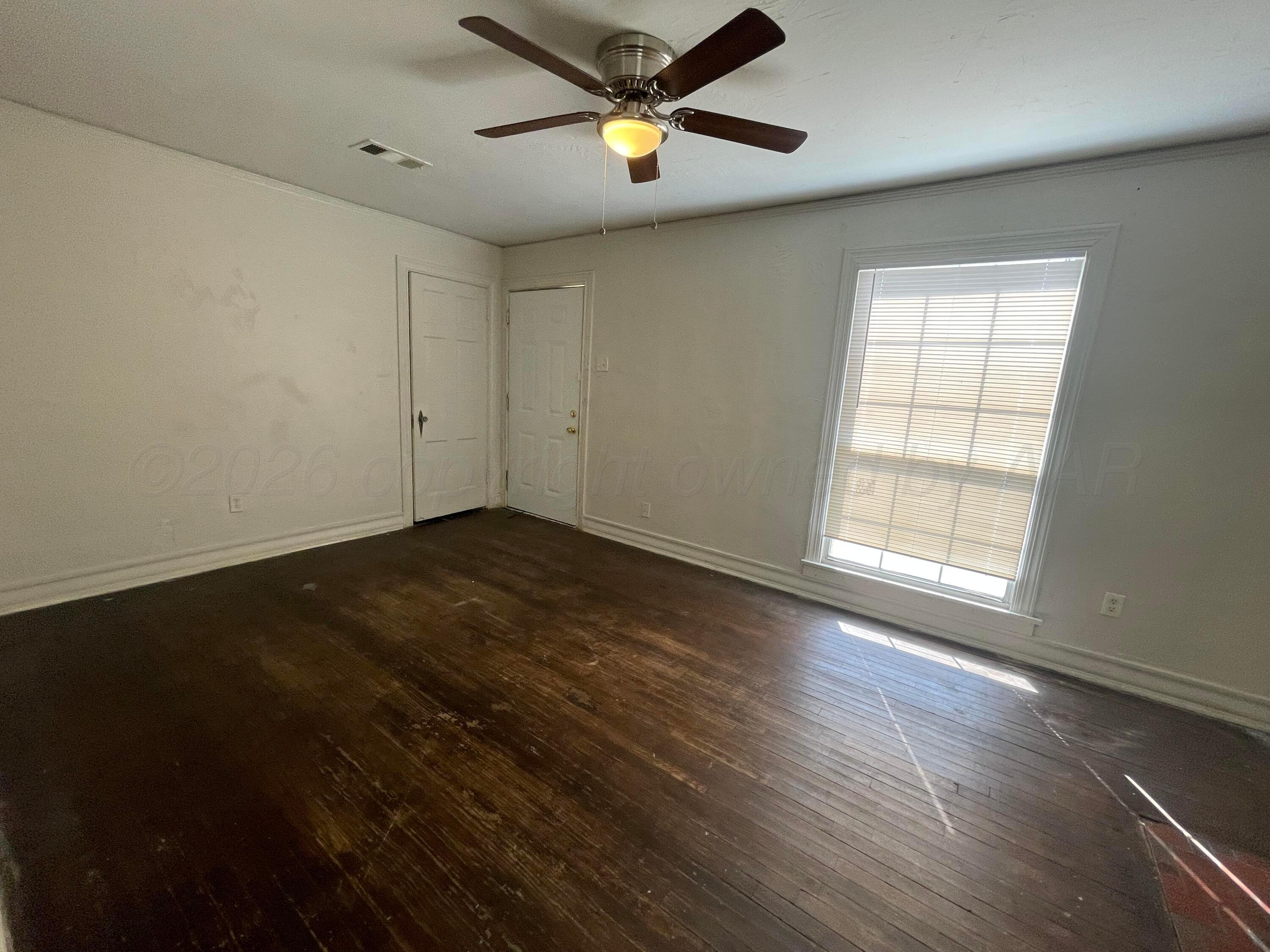 911 S Virginia Street Property Photo 3