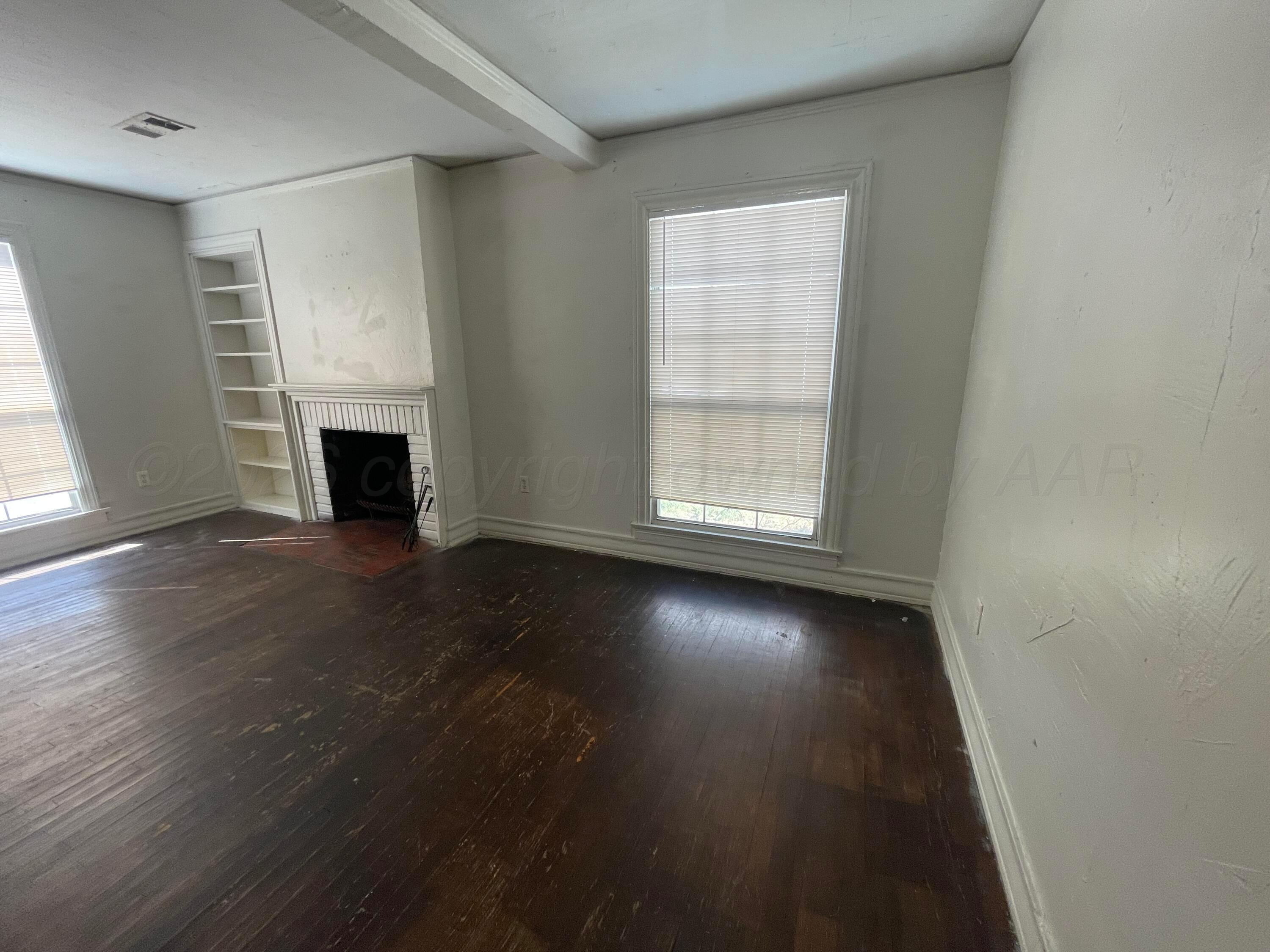 911 S Virginia Street Property Photo 4