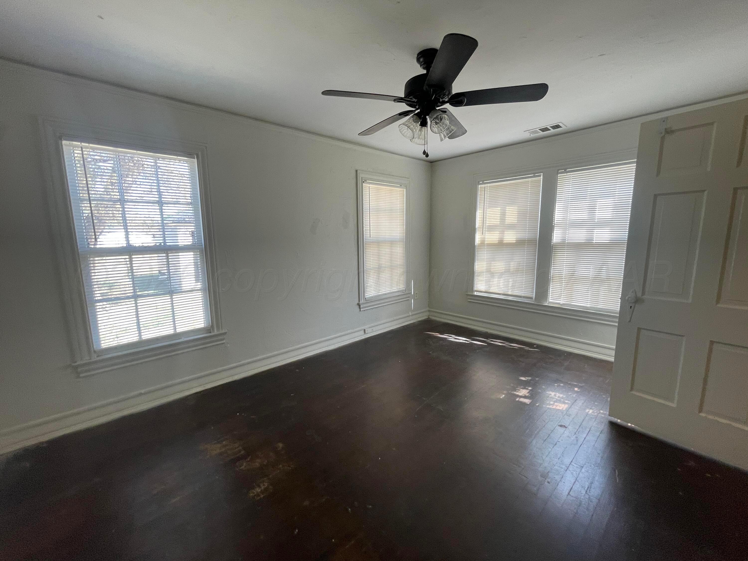 911 S Virginia Street Property Photo 8