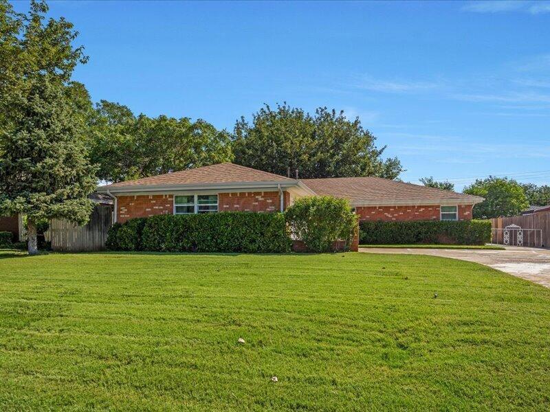 4923 Yale Street Property Photo 1