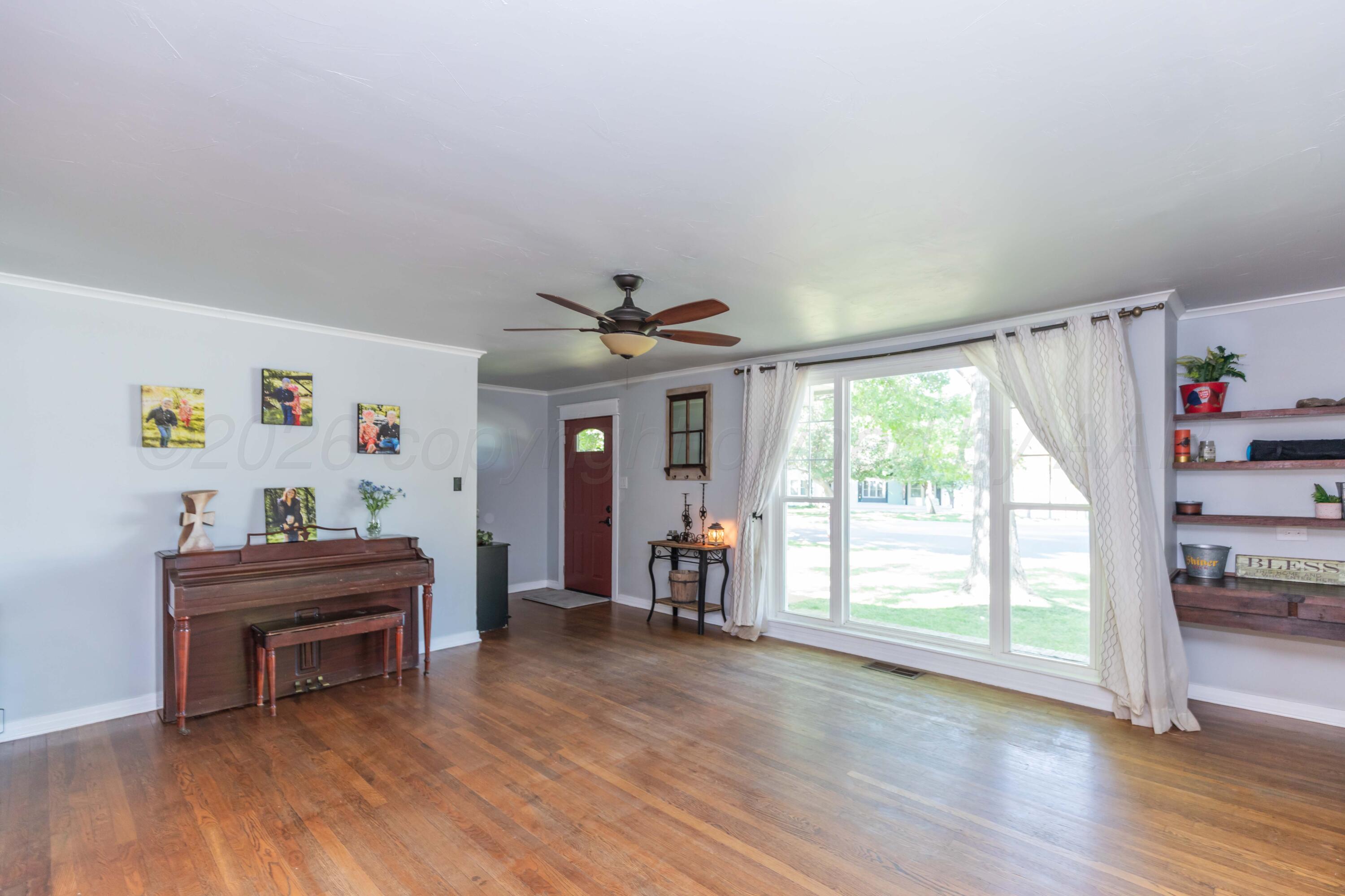2609 Parker Street Property Photo 6