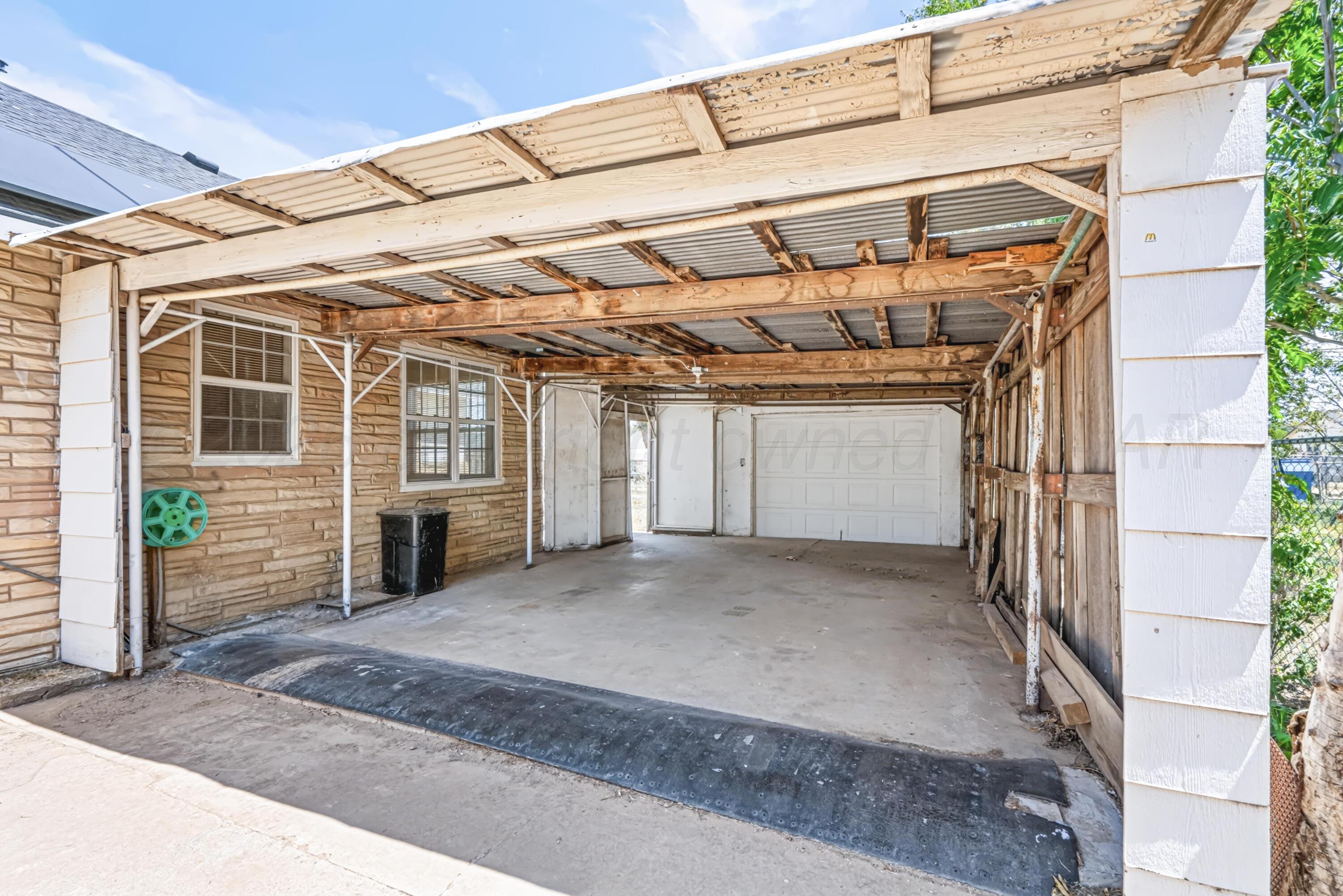 608 Avenue K Property Photo 6