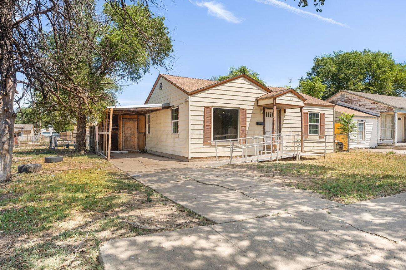 2613 Sanborn Street Property Photo 2