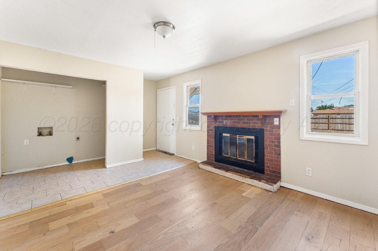 2613 Sanborn Street Property Photo 10