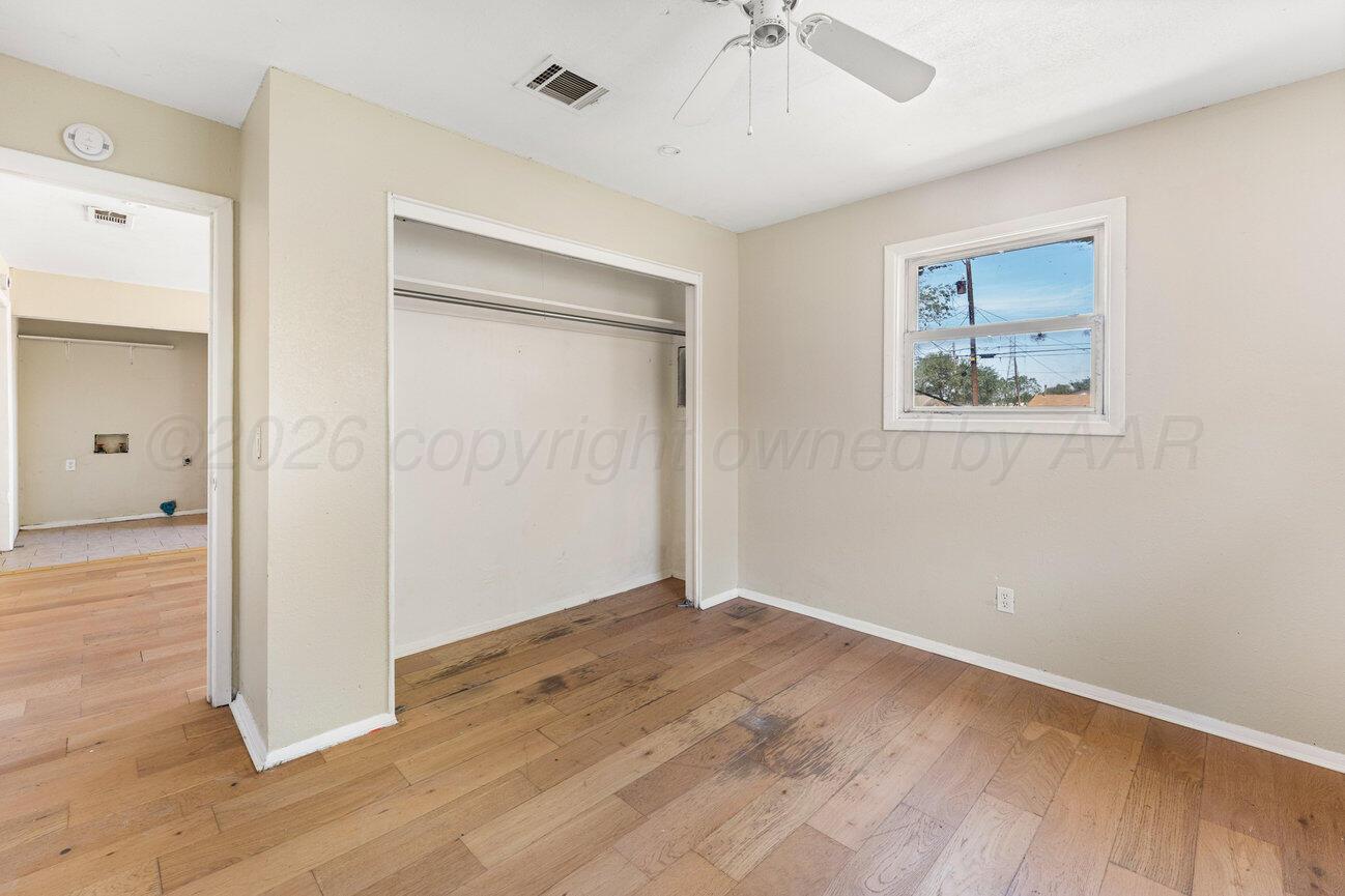 2613 Sanborn Street Property Photo 16