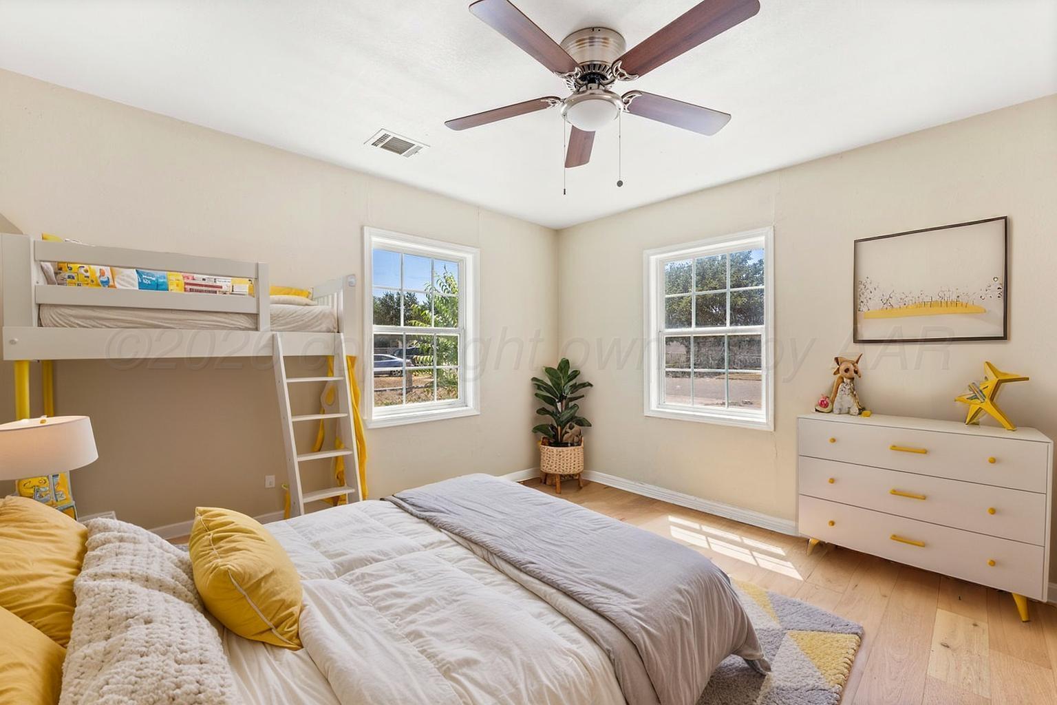 2613 Sanborn Street Property Photo 19