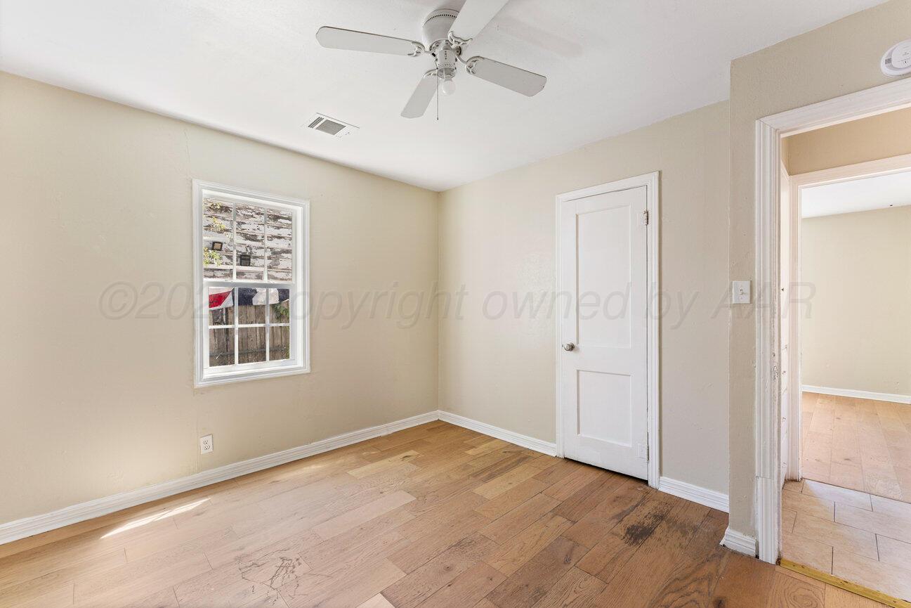 2613 Sanborn Street Property Photo 23