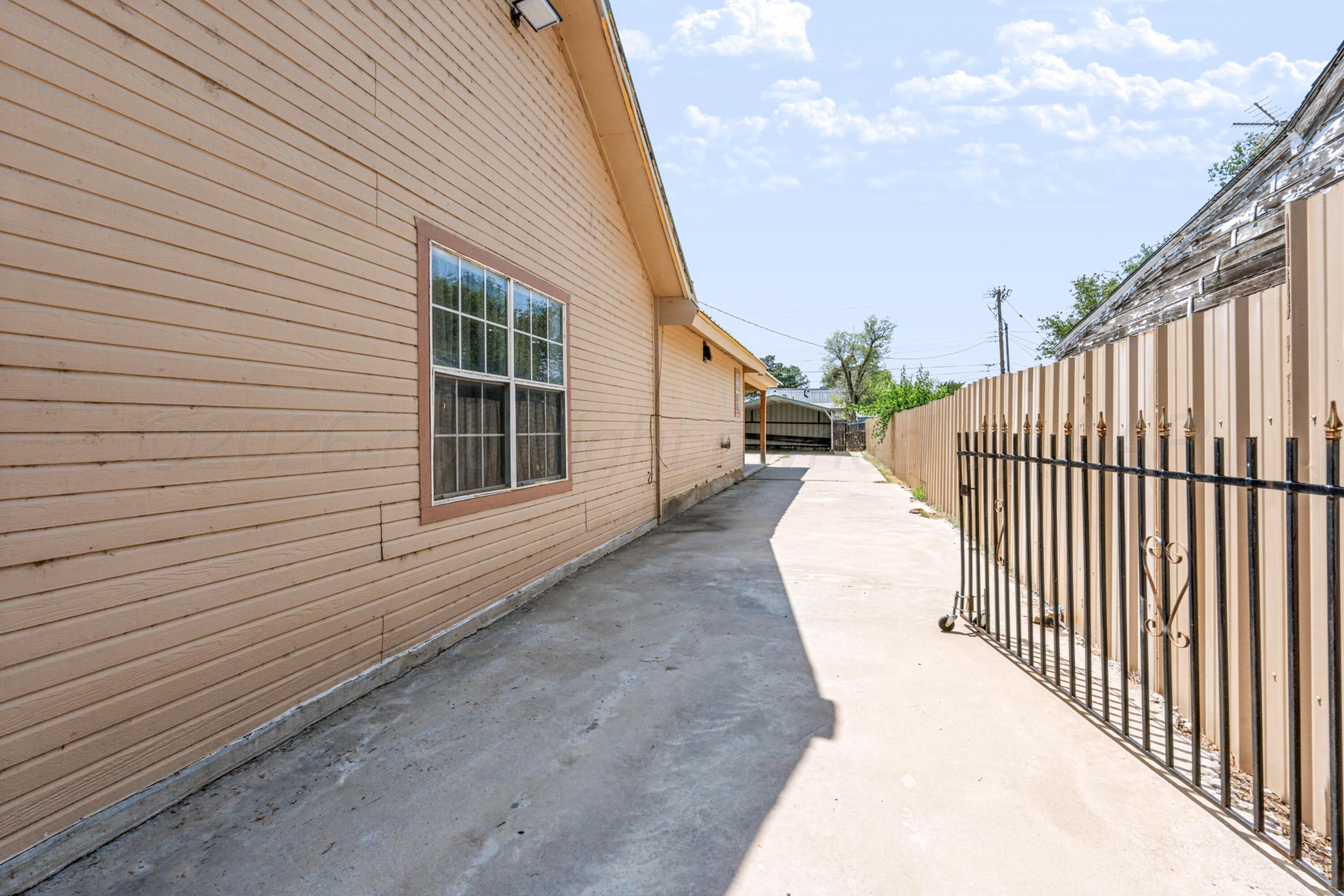 510 Durrett Property Photo 4