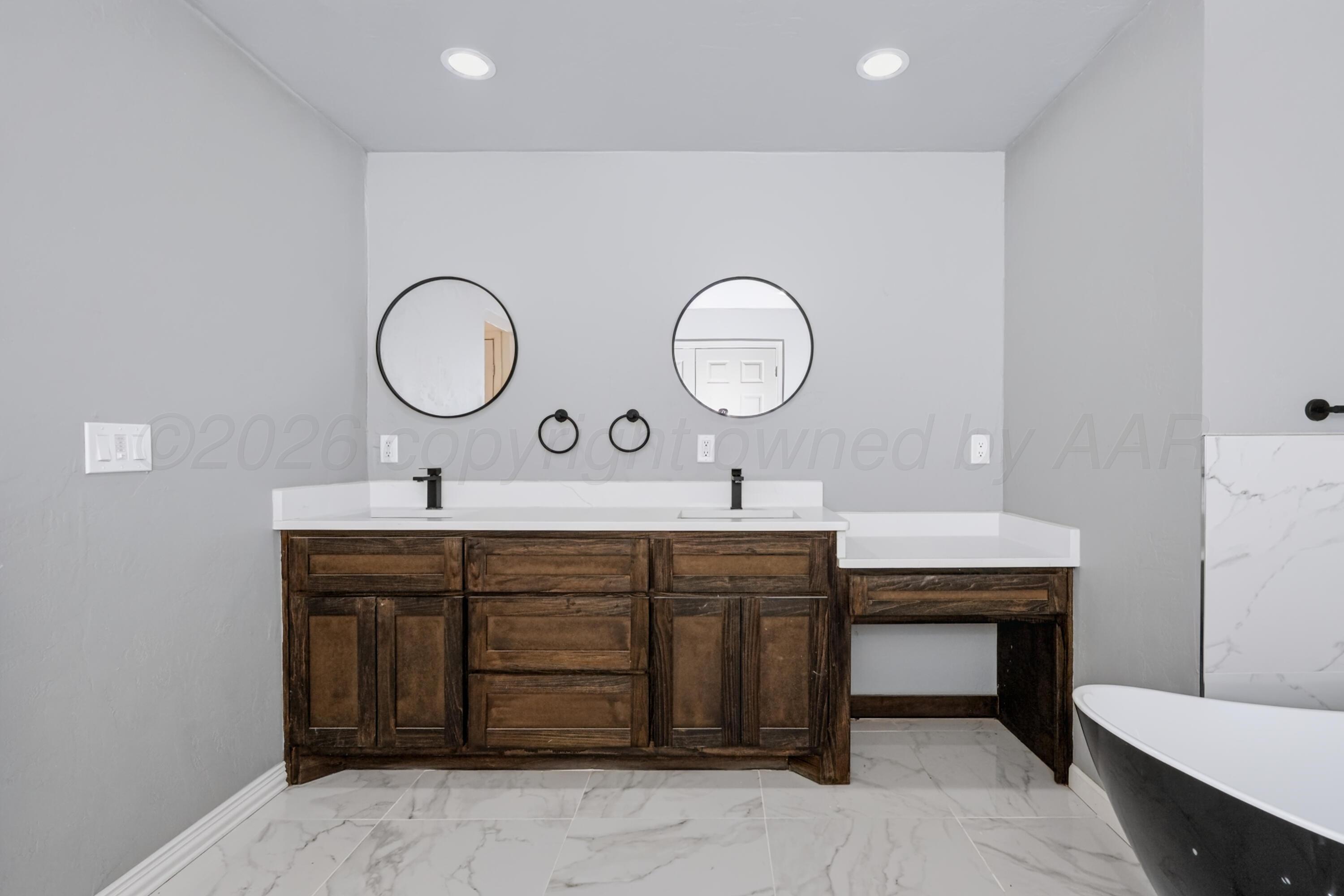 510 Durrett Property Photo 28