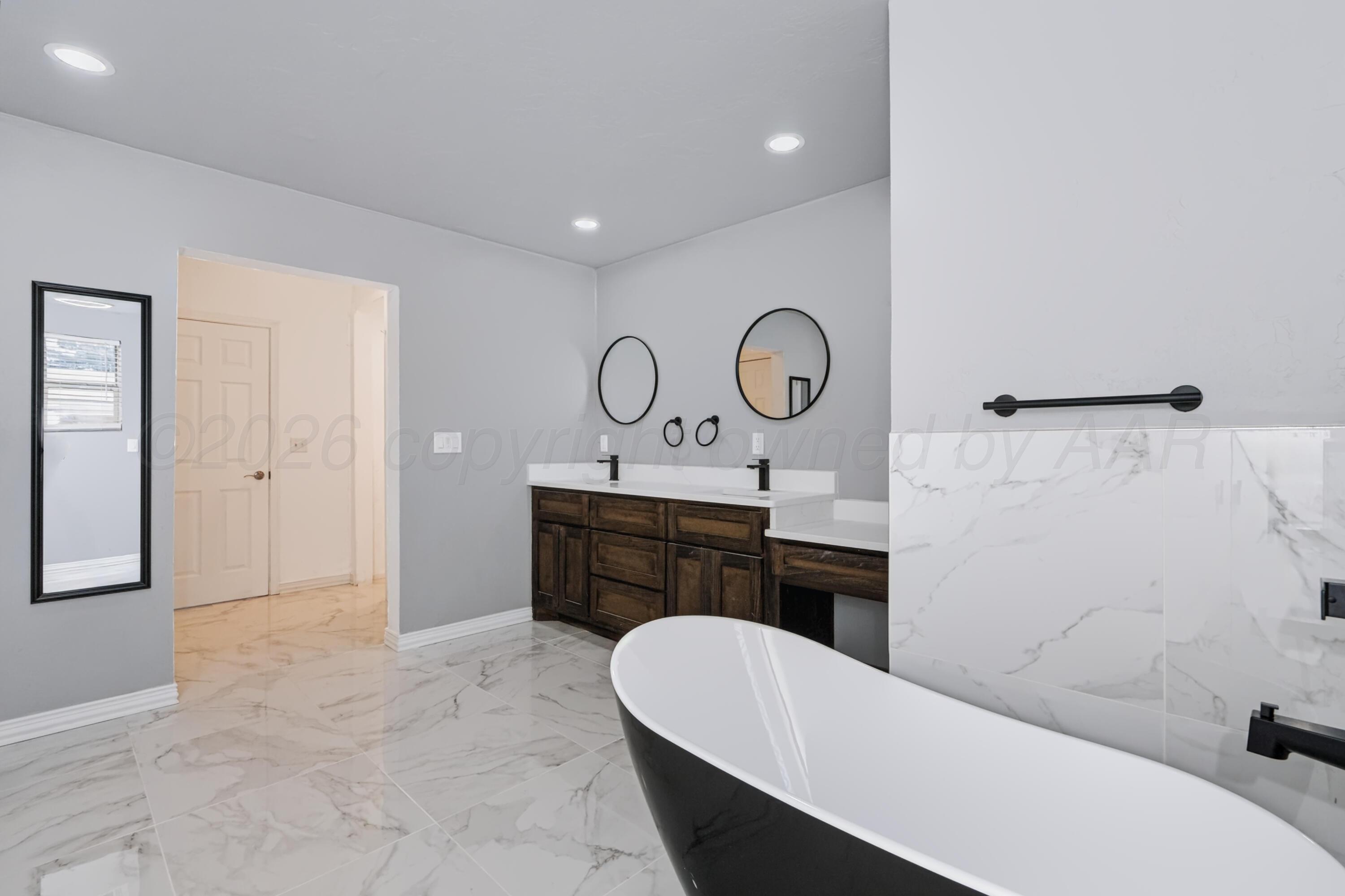 510 Durrett Property Photo 32