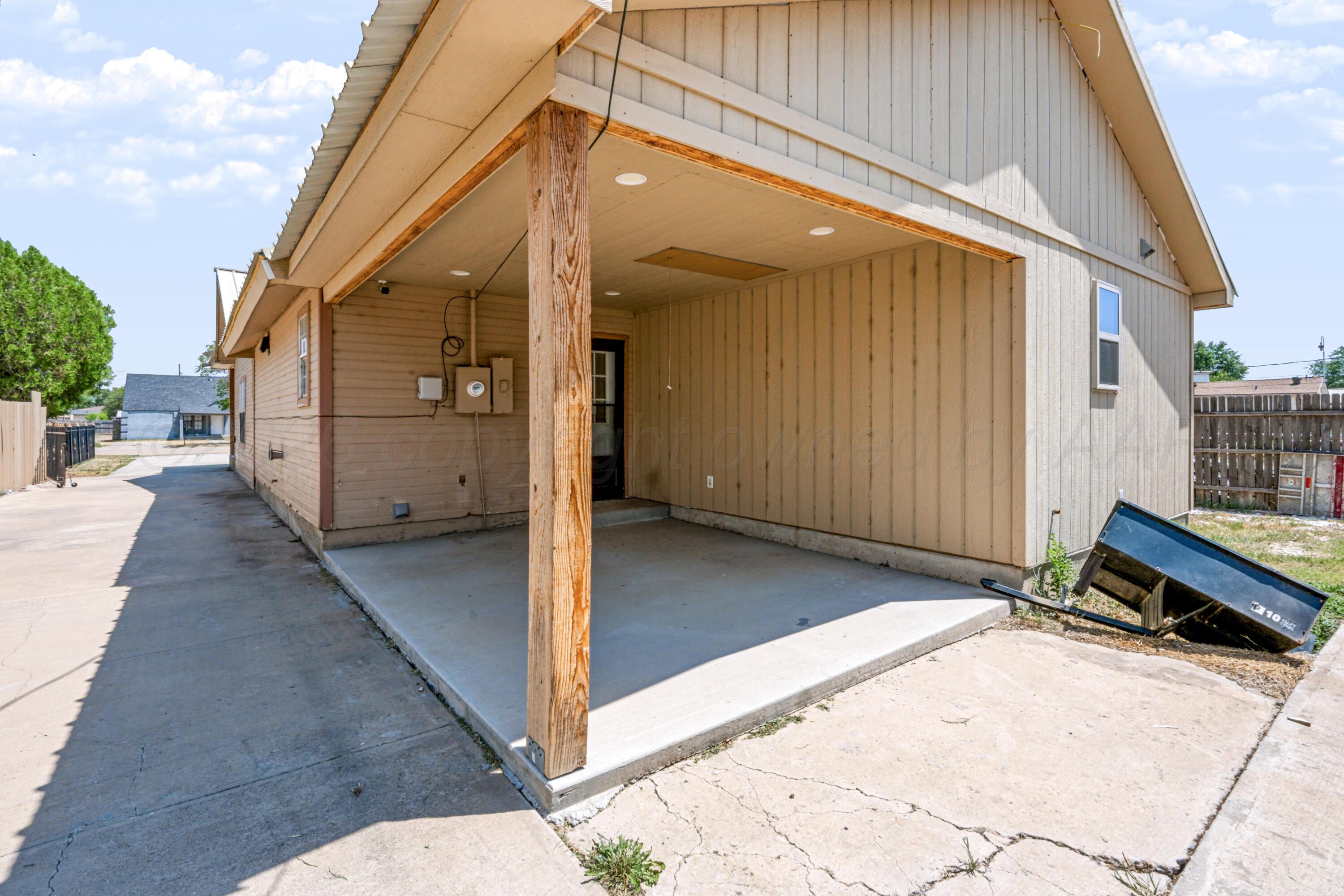 510 Durrett Property Photo 36