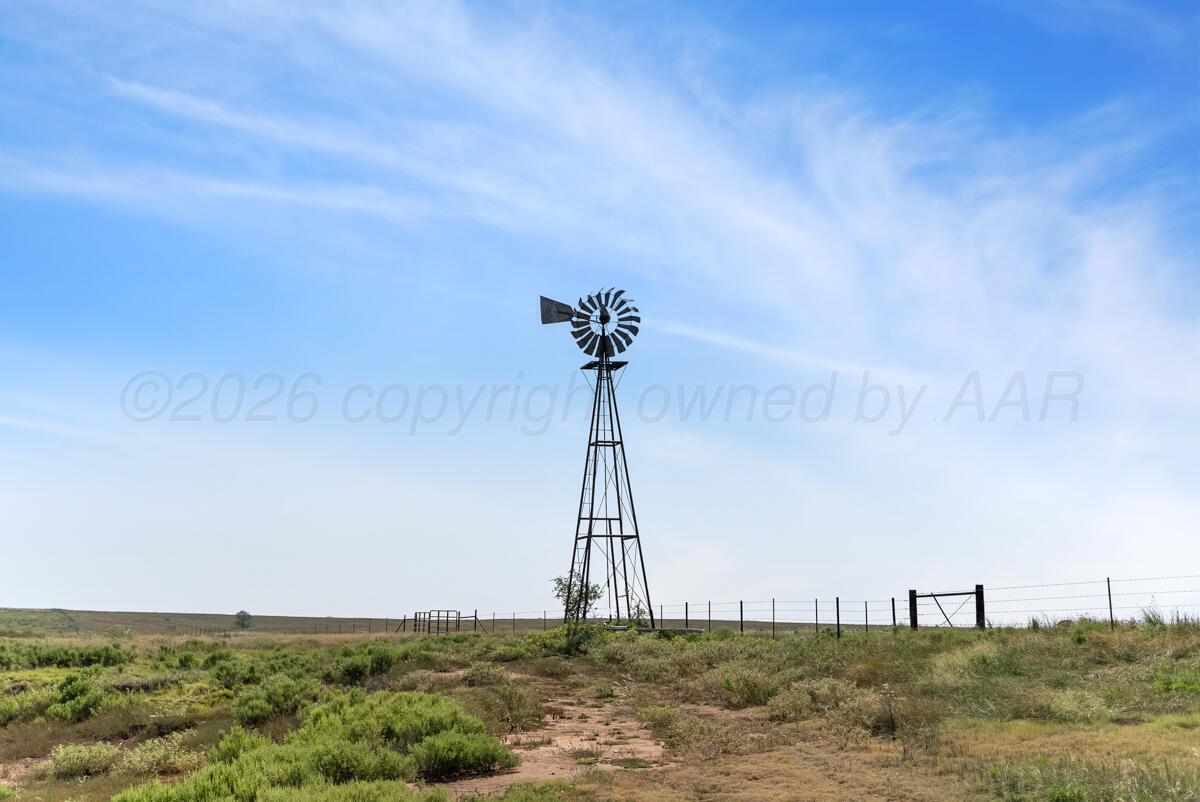 Bar T Ranch Property Photo 4