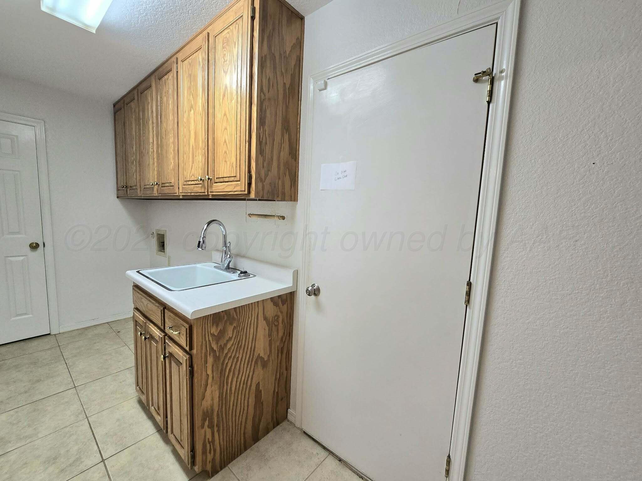6414 Alpine Lane Property Photo 4