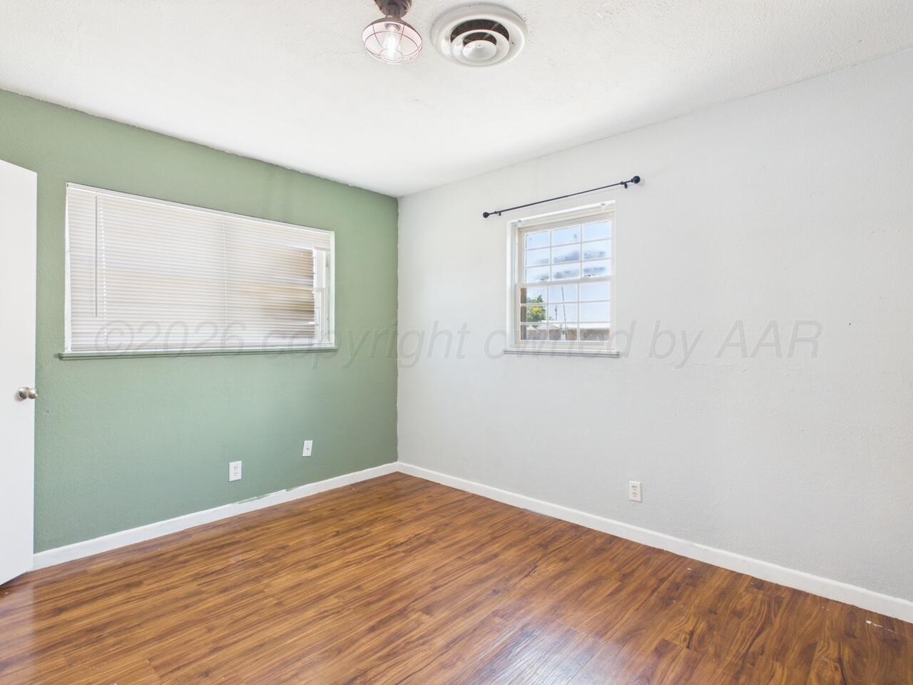 1000 Triangle Drive Property Photo 13