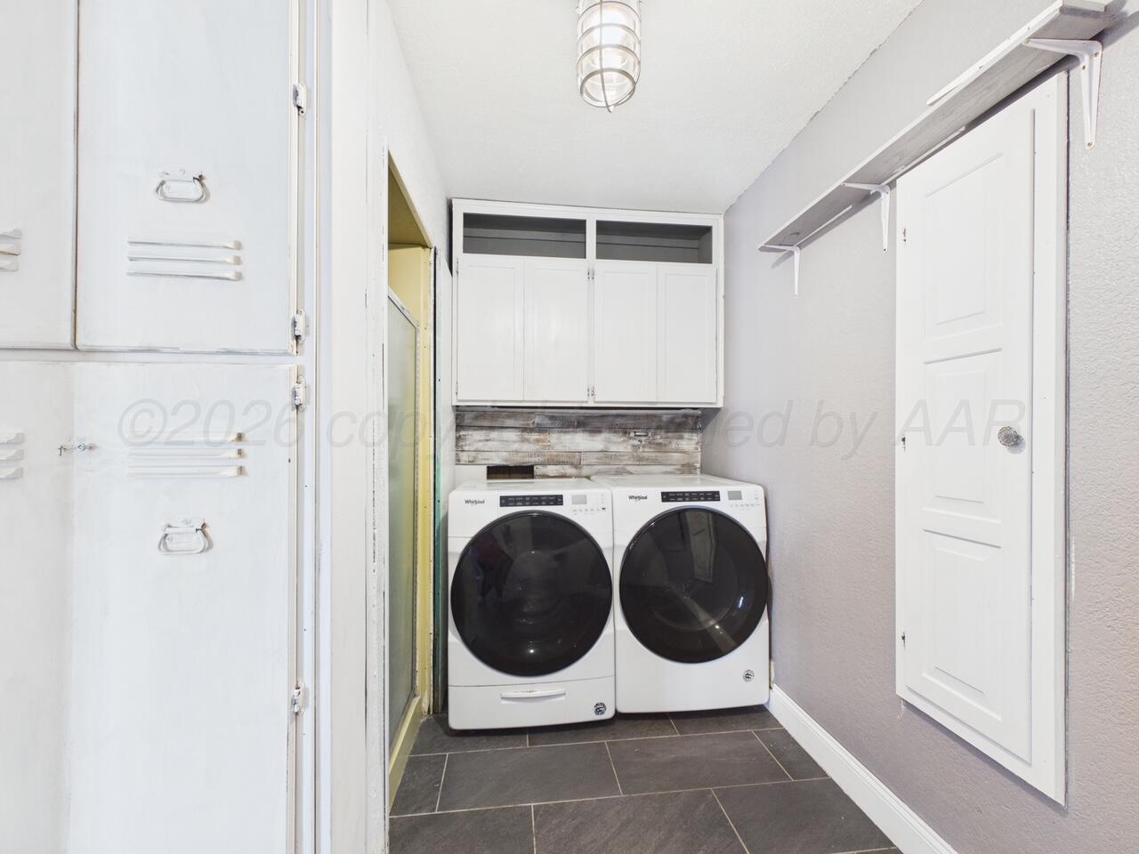 1000 Triangle Drive Property Photo 15