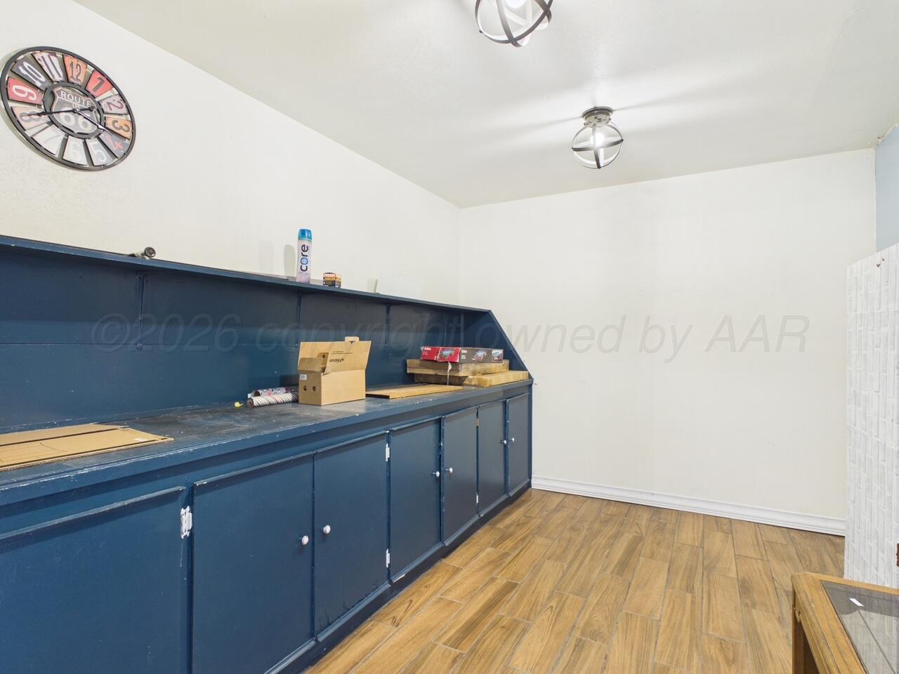 1000 Triangle Drive Property Photo 17