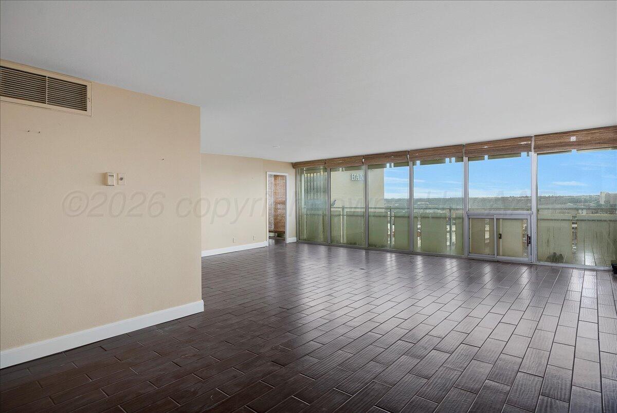 2028 S Austin #907 Street Property Photo 3