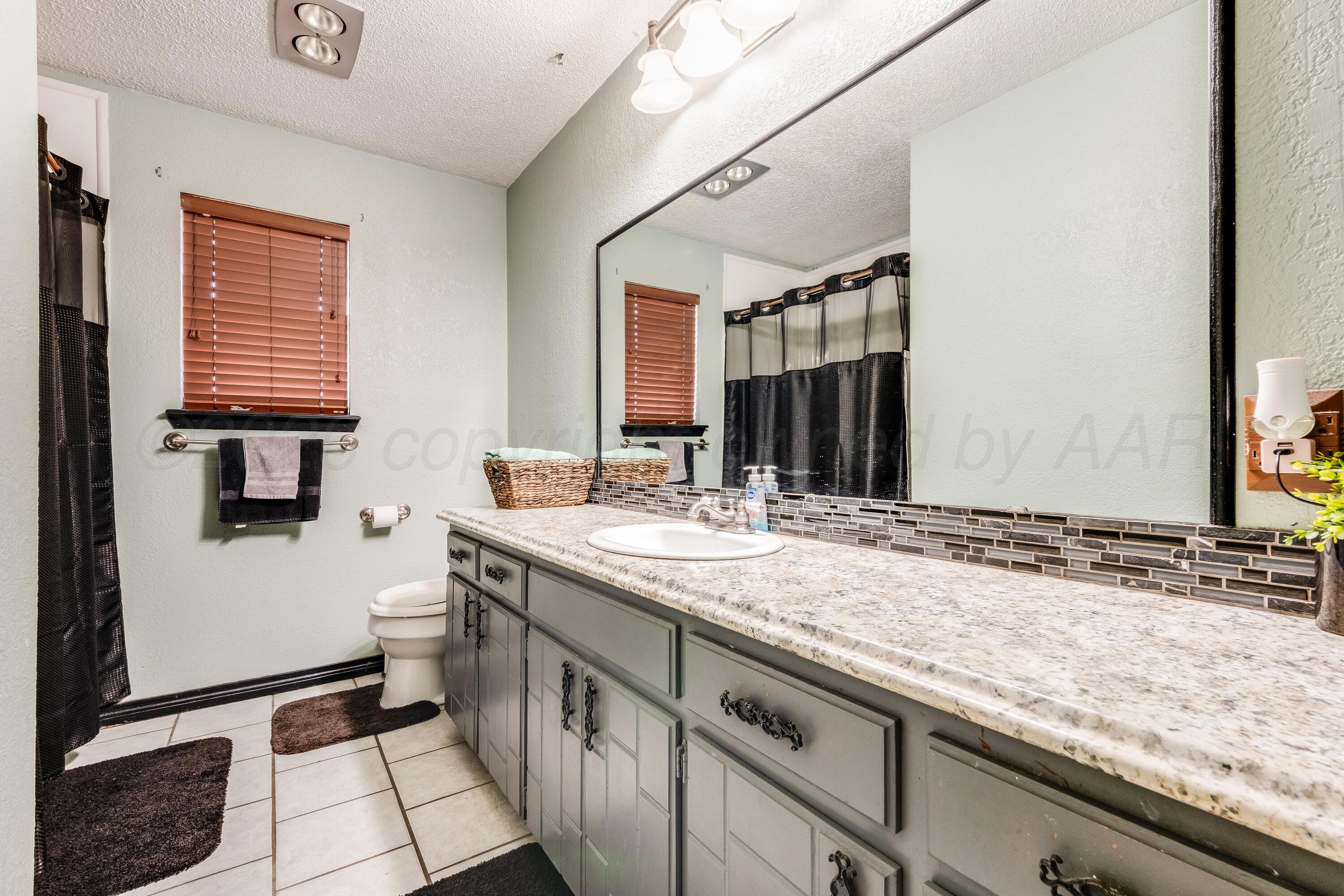 2419 N Cherokee Drive Property Photo 22