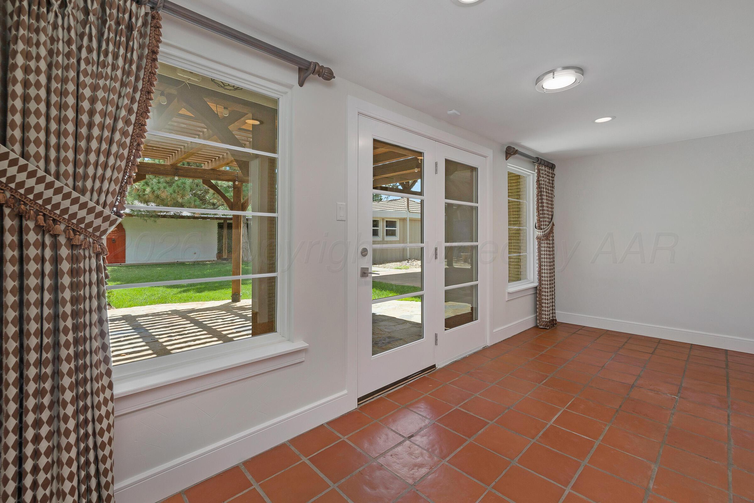 1901 Julian Boulevard Property Photo 29