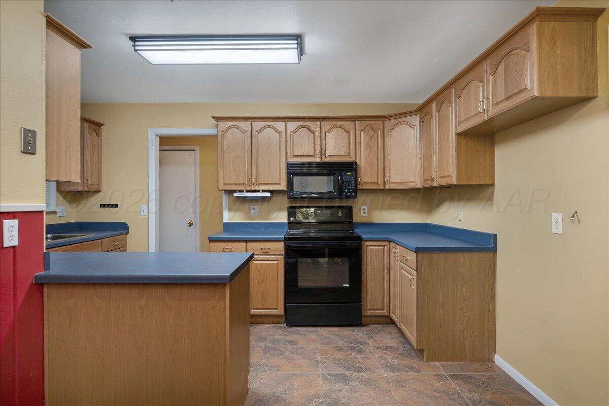 3712 S Virginia Street Property Photo 3